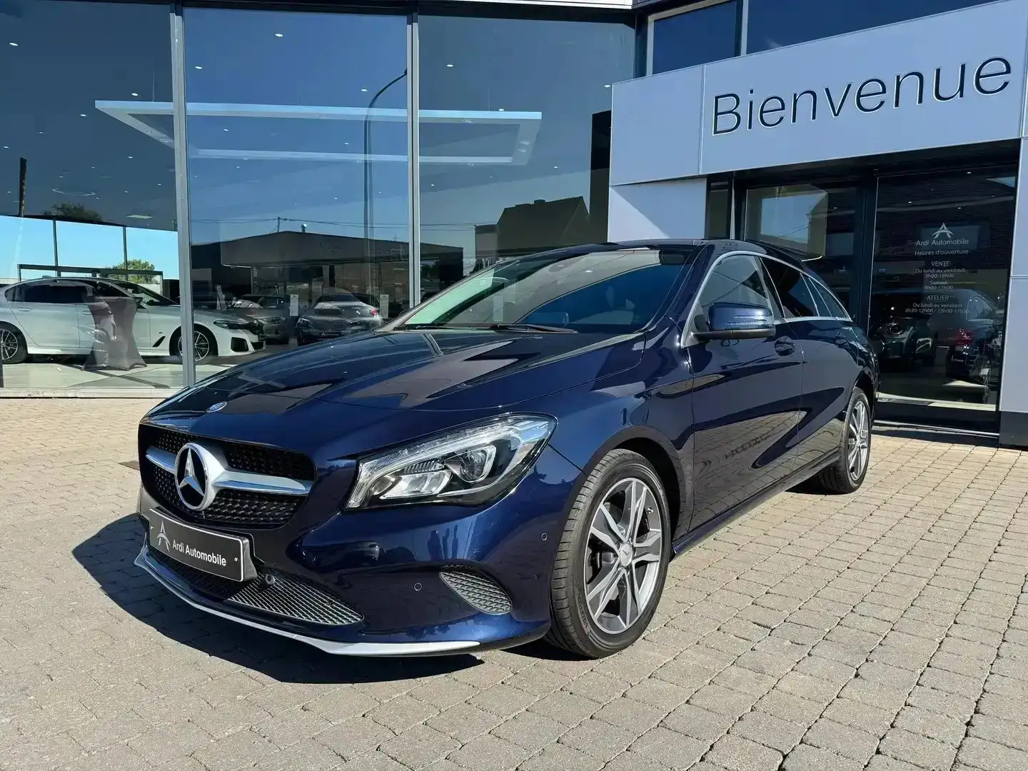 Mercedes-Benz CLA 180 d*GARANTIE 12 MOIS*1er PROPRIETAIRE*GPS*XENON*CUIR Bleu - 1