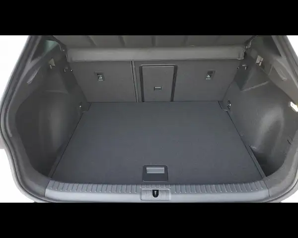 Cupra Formentor view 12