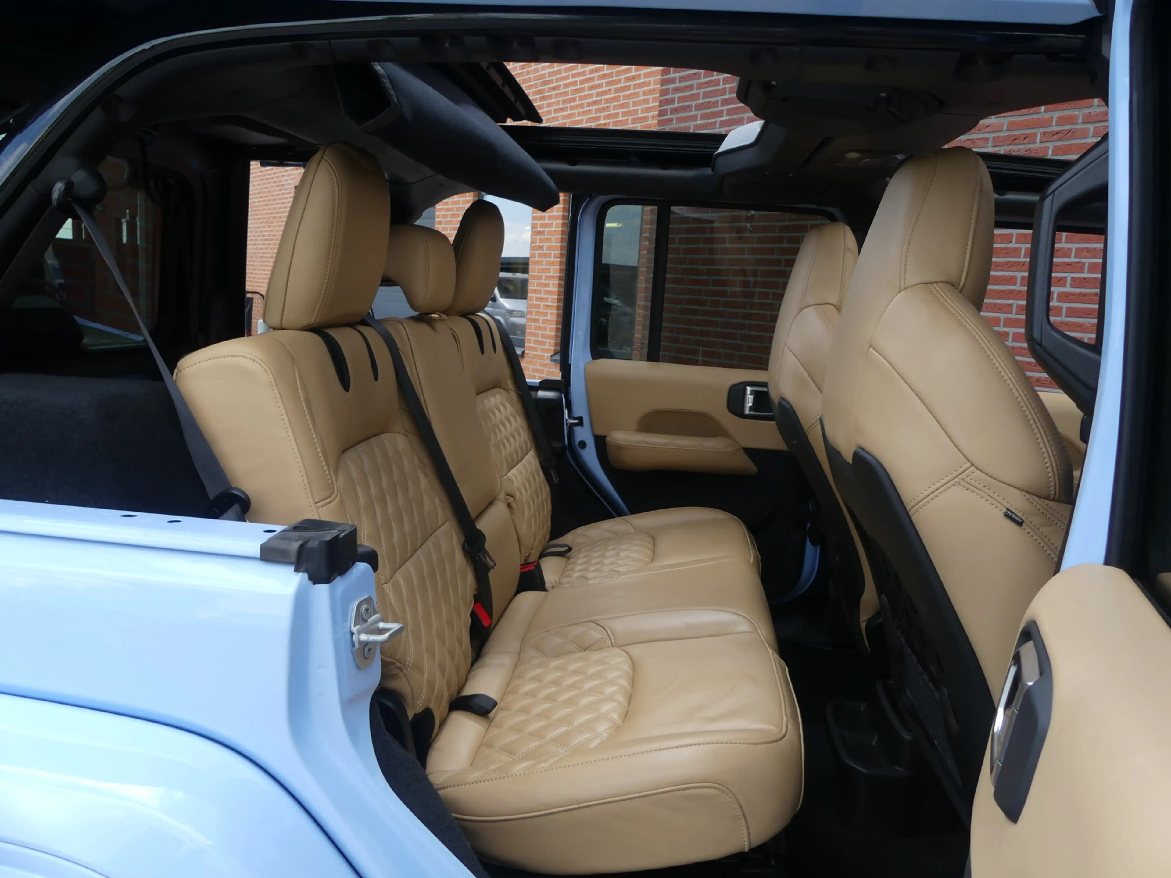 Jeep Wrangler Unlimited 4xe 380 BRUTE — photo 8