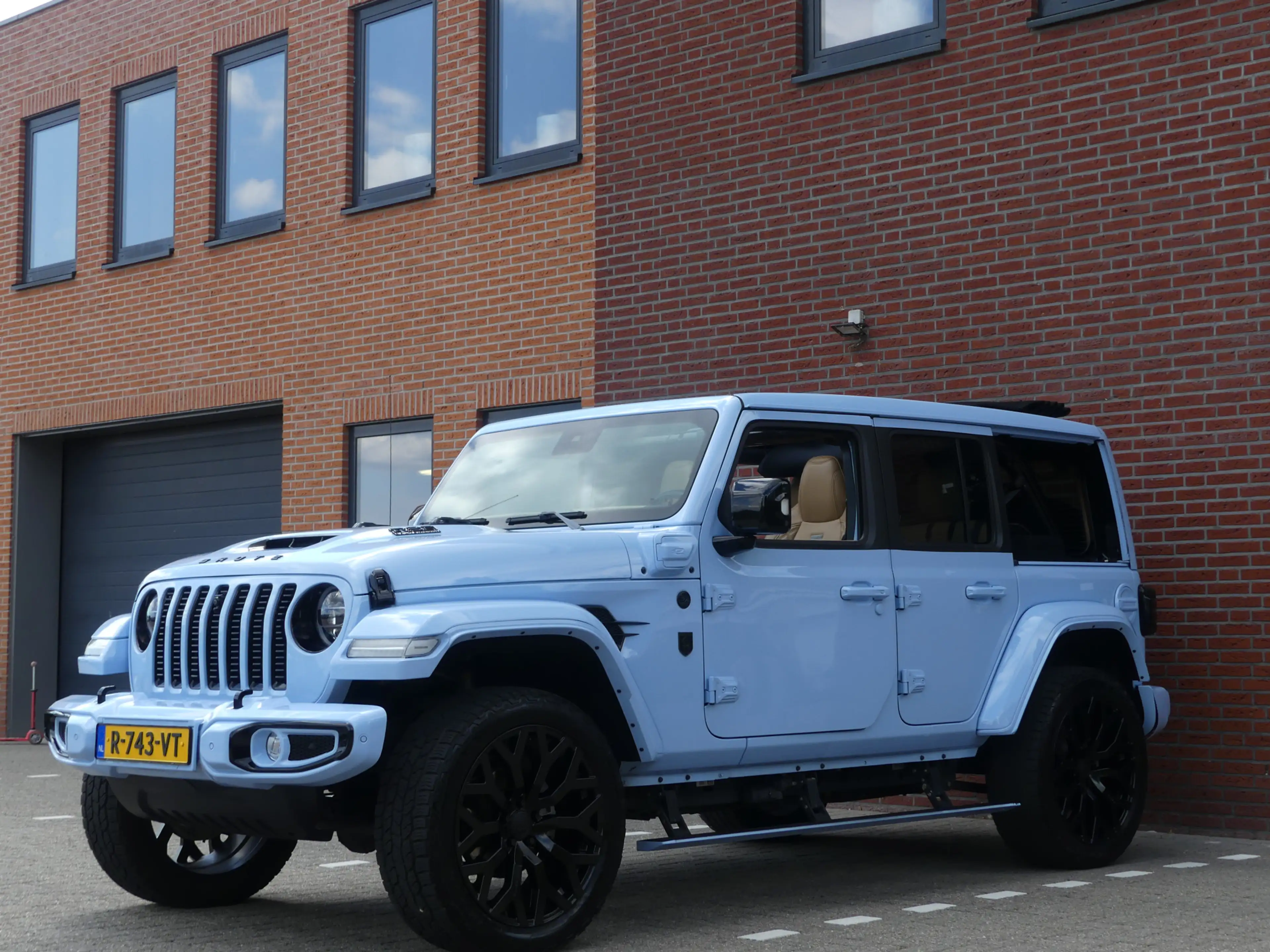 Jeep Wrangler Unlimited 4xe 380 BRUTE — photo 24