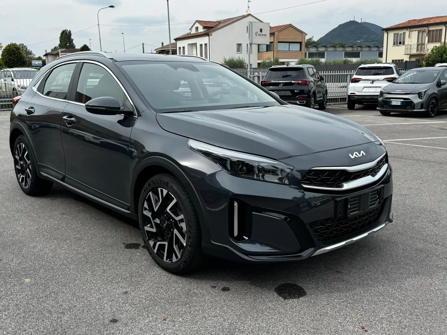Kia XCeed 2022 - XCeed 1.0 t-gdi Gpl Business 94cv mt - 2