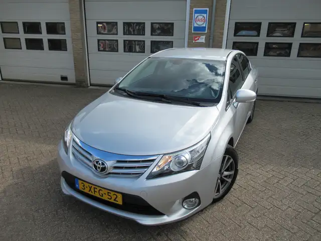 Toyota Avensis 1.6 VVTi Comfort