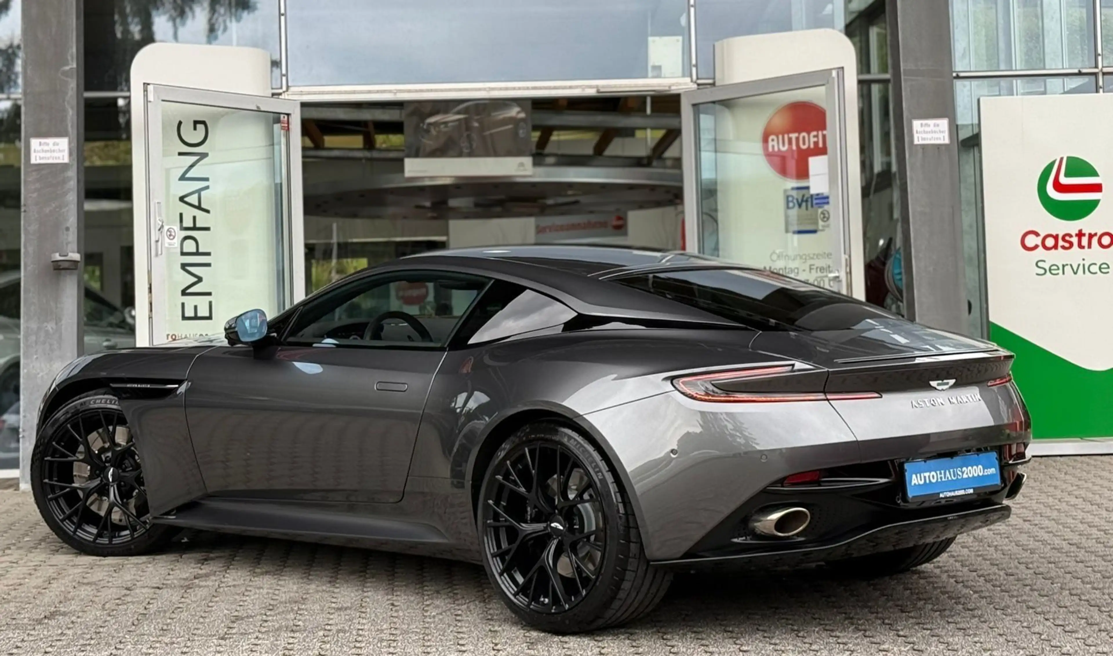 Aston Martin DB12 4.0 V8 Coupe/NP.267k/INSPIRE-SPORT/CARBON/ — photo 12