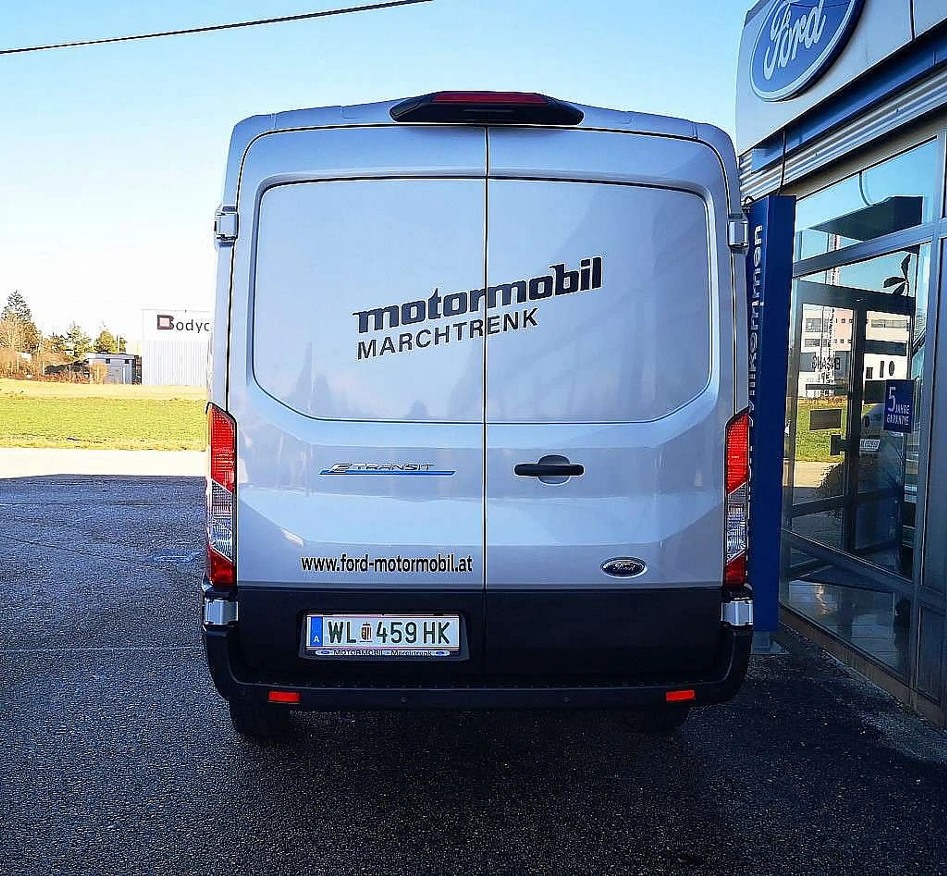 Ford E-Transit E-Transit Kasten 67kWh/135kW L3H2 350 Trend — photo 5
