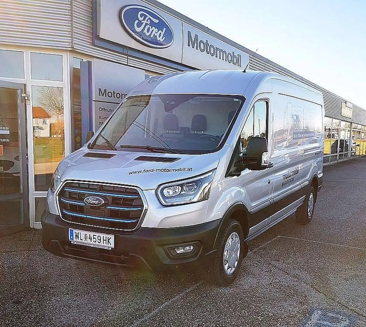 Ford E-Transit Kasten 67kWh/135kW L3H2 350 Trend Silber - 1