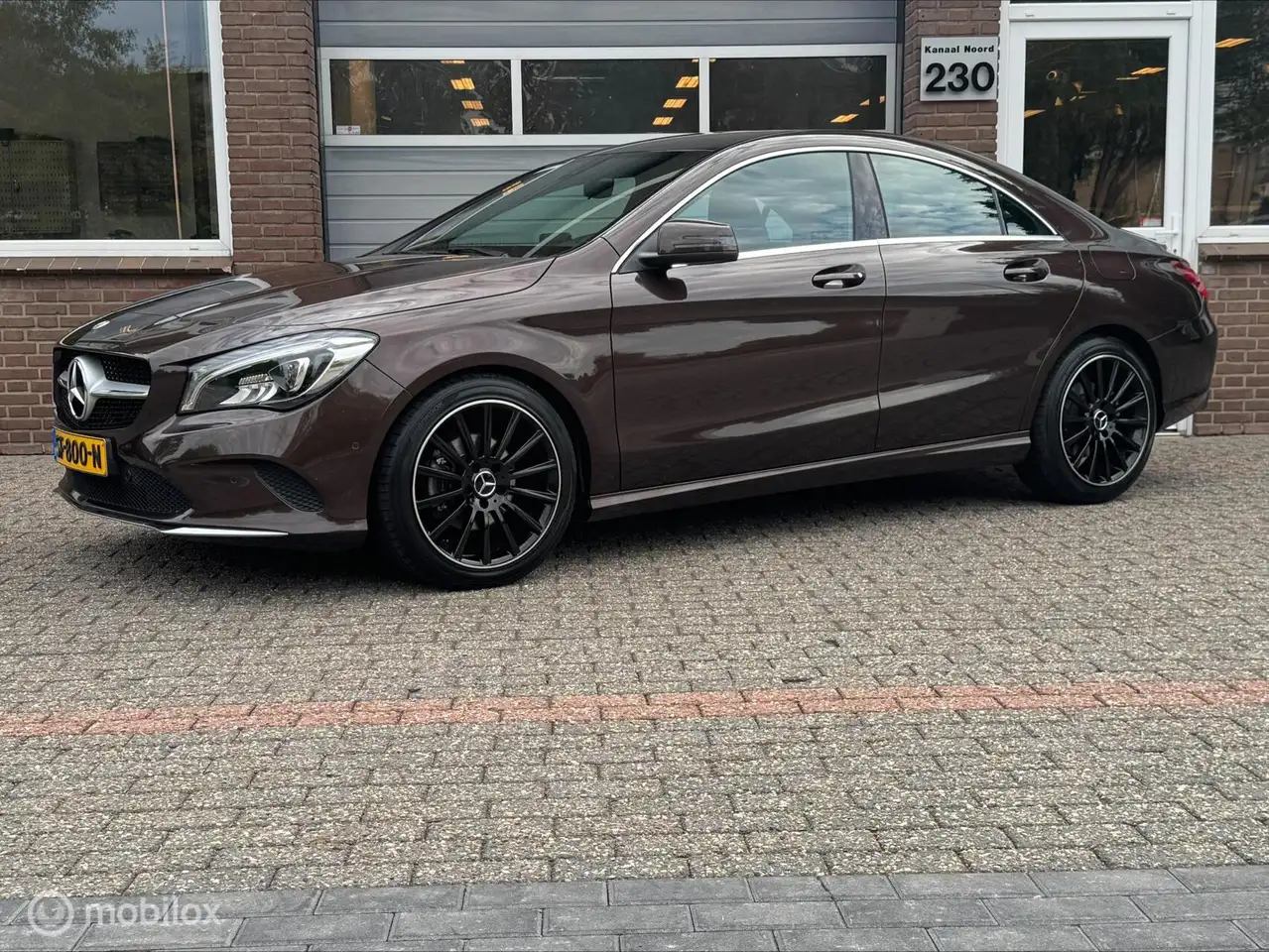 Mercedes-Benz CLA 200