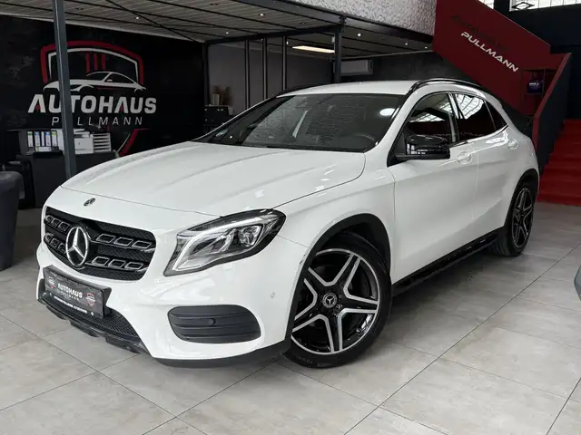 Mercedes-Benz GLA 220 4Matic AMG Line*NAVI*RÜCKFAHRK.*LED