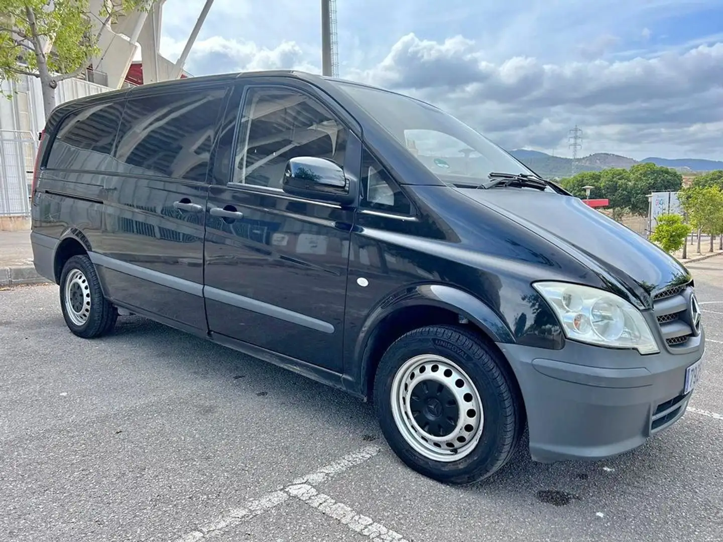 Mercedes-Benz Vito Vito Furgón 113CDI Larga Negro - 1