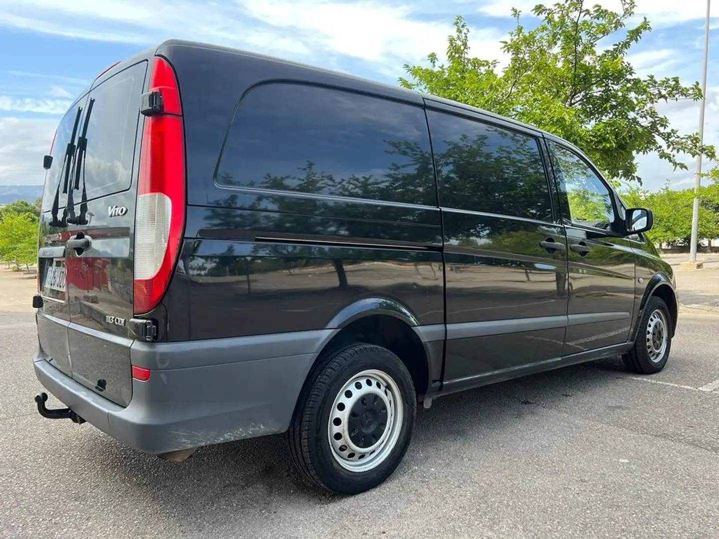 Mercedes-Benz Vito Vito Furgón 113CDI Larga Negro - 2