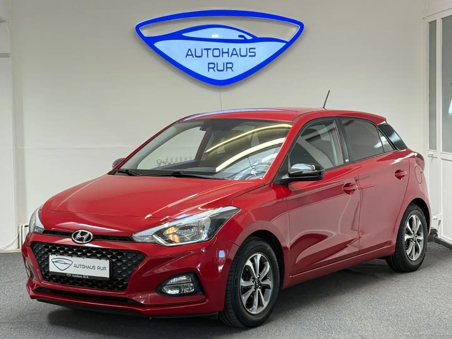 Hyundai i20 YES!//TOUCHSCREEN/KAMERA/WINTERPAKET Rouge - 1