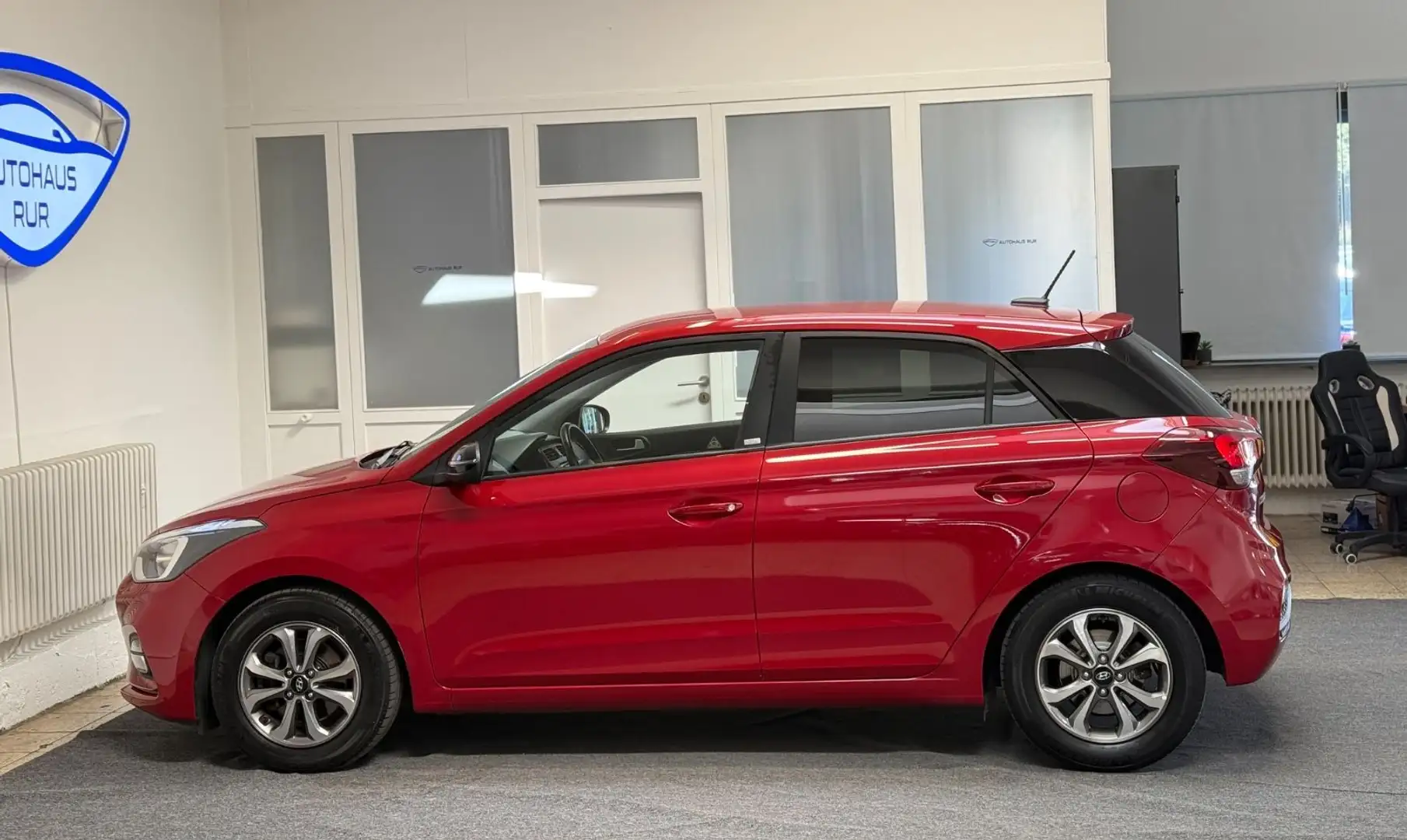 Hyundai i20 YES!//TOUCHSCREEN/KAMERA/WINTERPAKET Rouge - 2