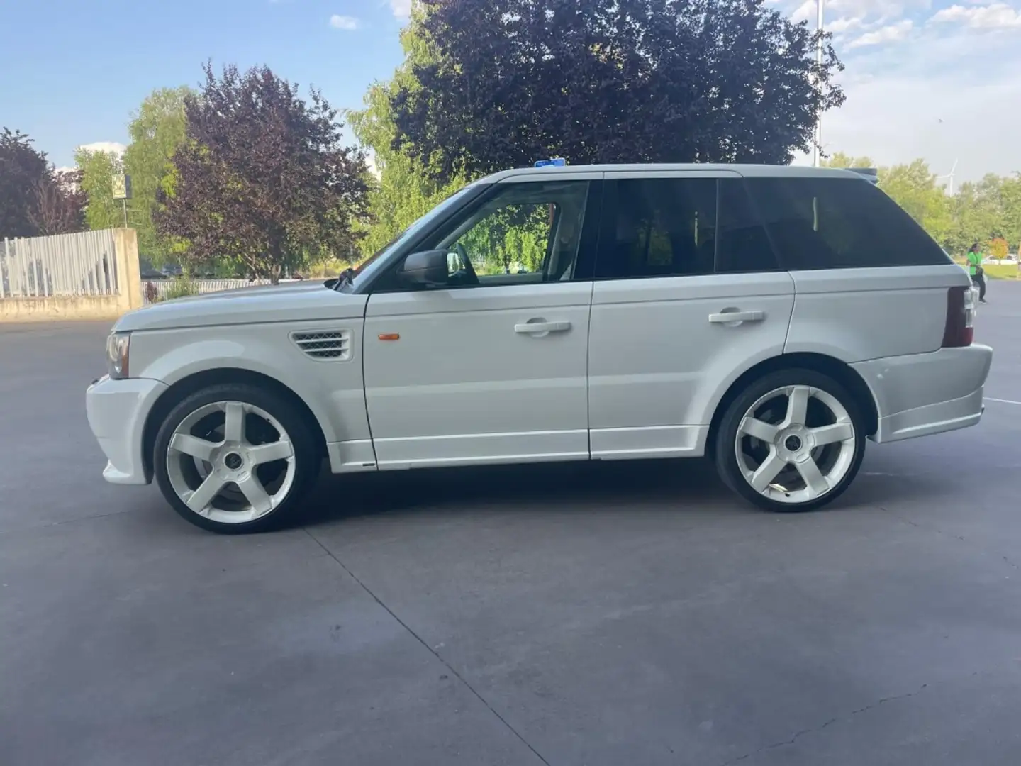 Land Rover Range Rover Sport 4.2 V8 Supercharged FE Aut. Blanc - 2
