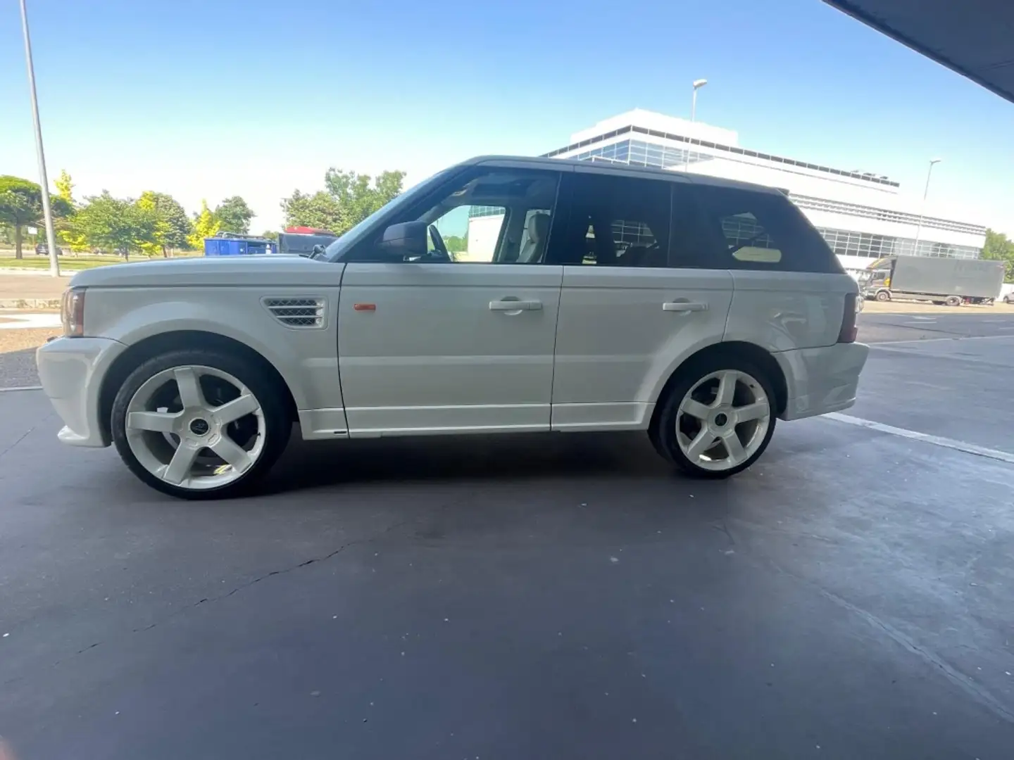 Land Rover Range Rover Sport 4.2 V8 Supercharged FE Aut. Blanco - 2