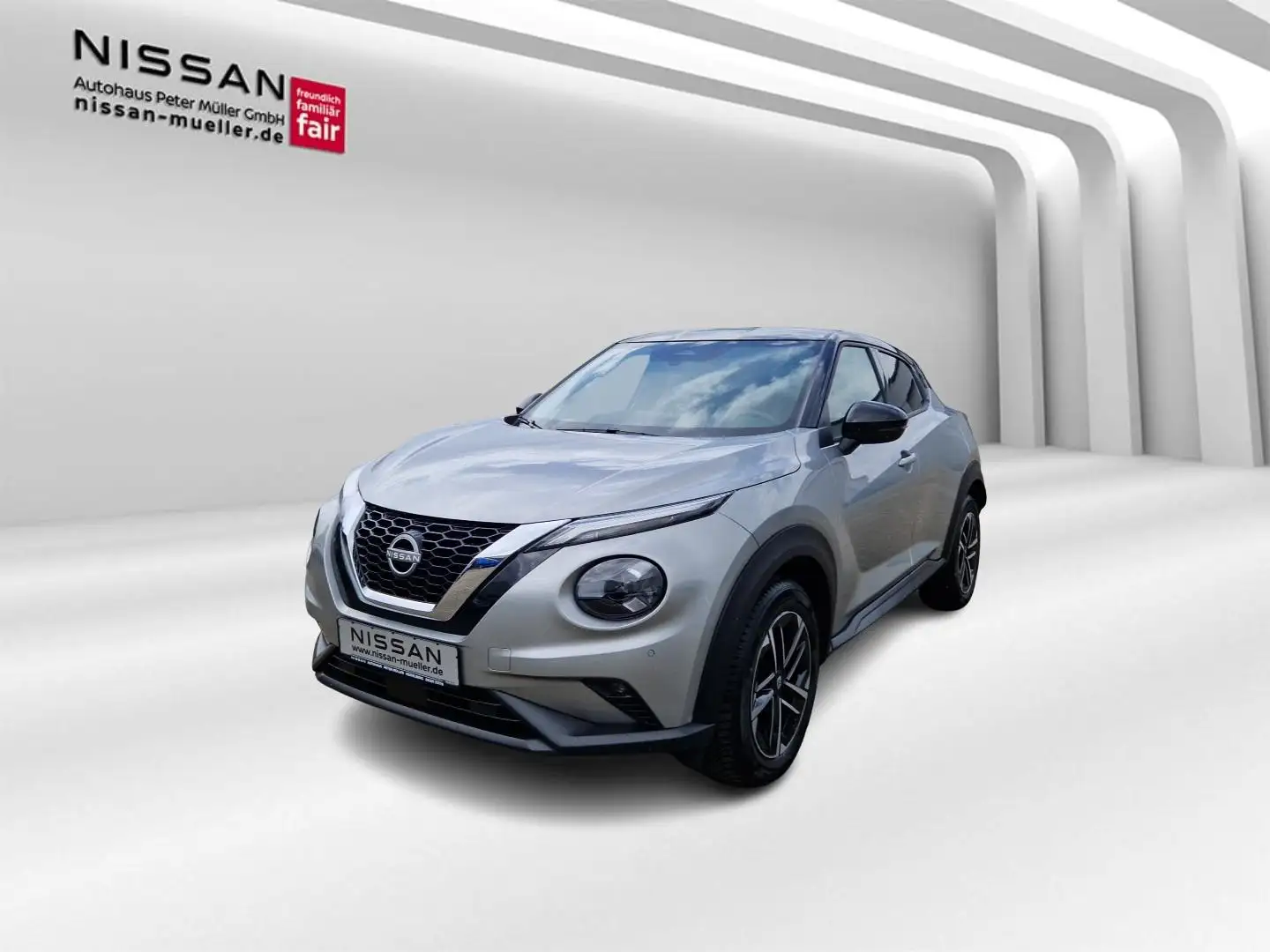 Nissan Juke 1.0 DIG-T 114PS 6MT N-CONNECTA Winter 2 Farben BFS Silber - 1