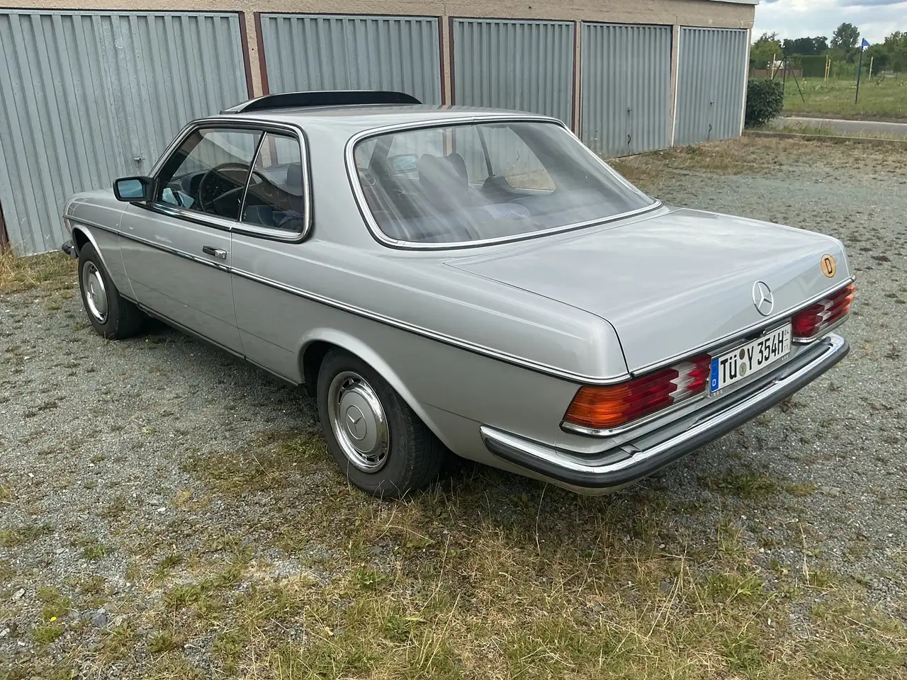 Mercedes-Benz 230 Coupe, foto 2