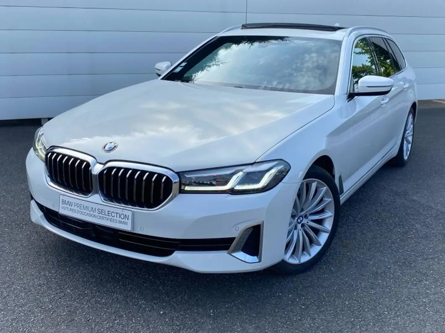 BMW 520 520dA xDrive 190ch Luxury Euro6d-T 124g Blanc - 1