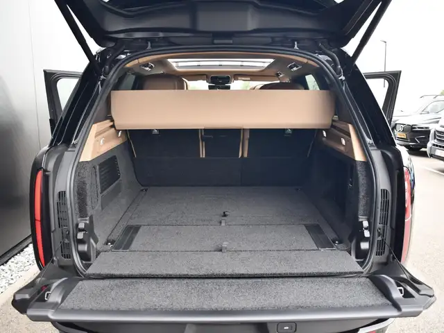 Land Rover Range Rover view 17