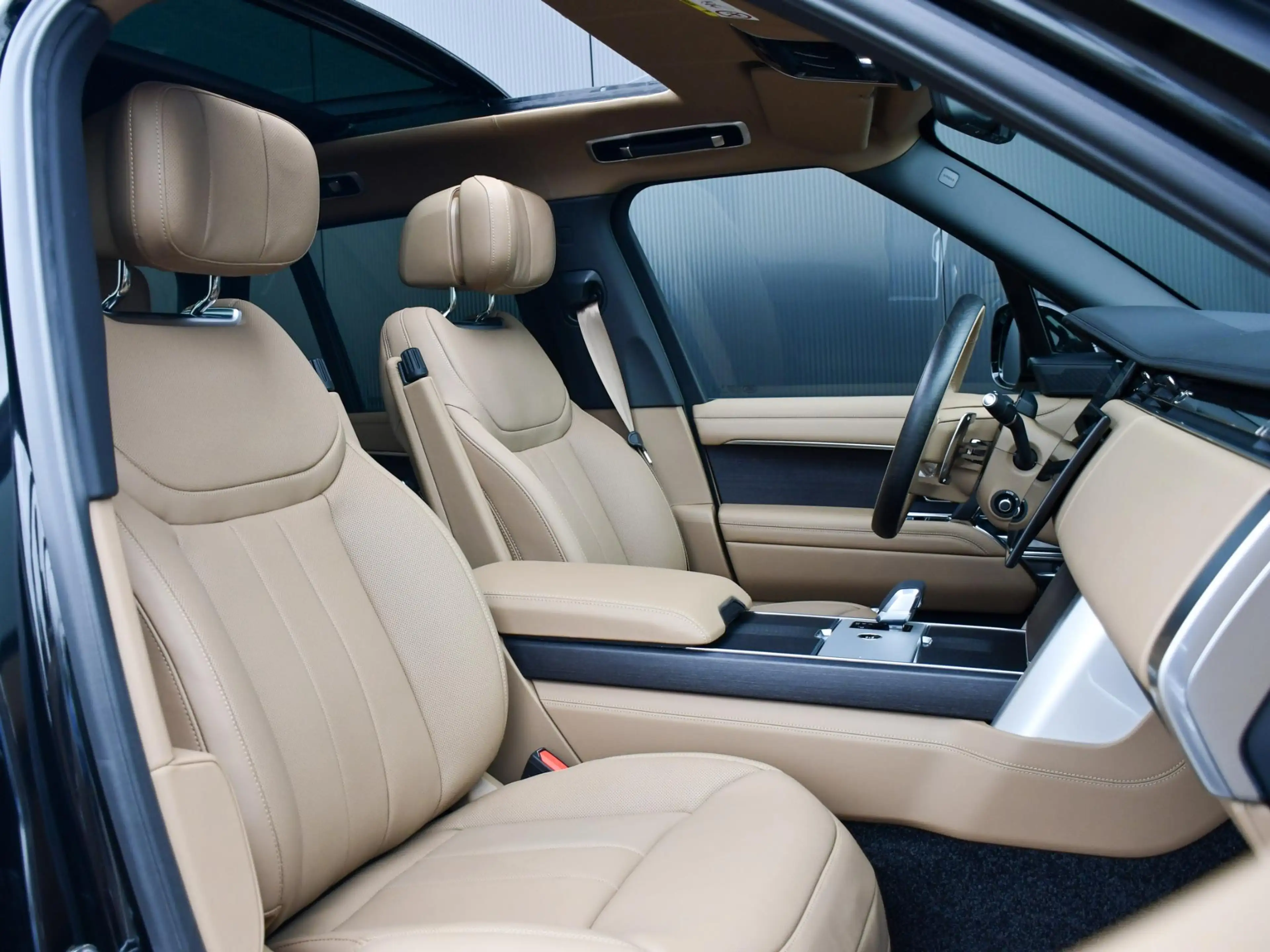 Land Rover Range Rover 3.0 P550e Autobiography PHEV l Massage l Schuif-/k — photo 8