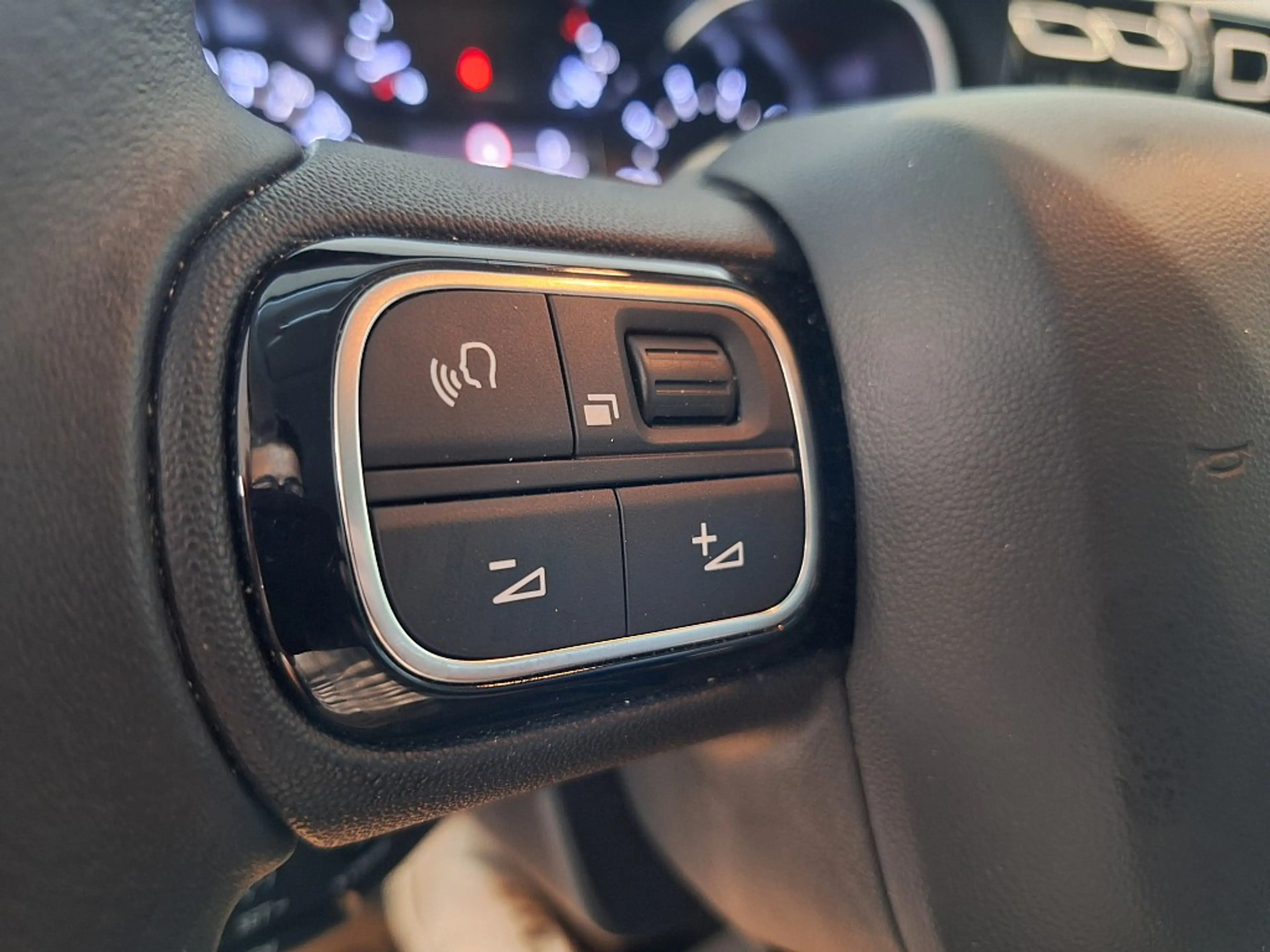 Citroen C3 Aircross PureTech130 S&S EAT6 Plus — photo 15