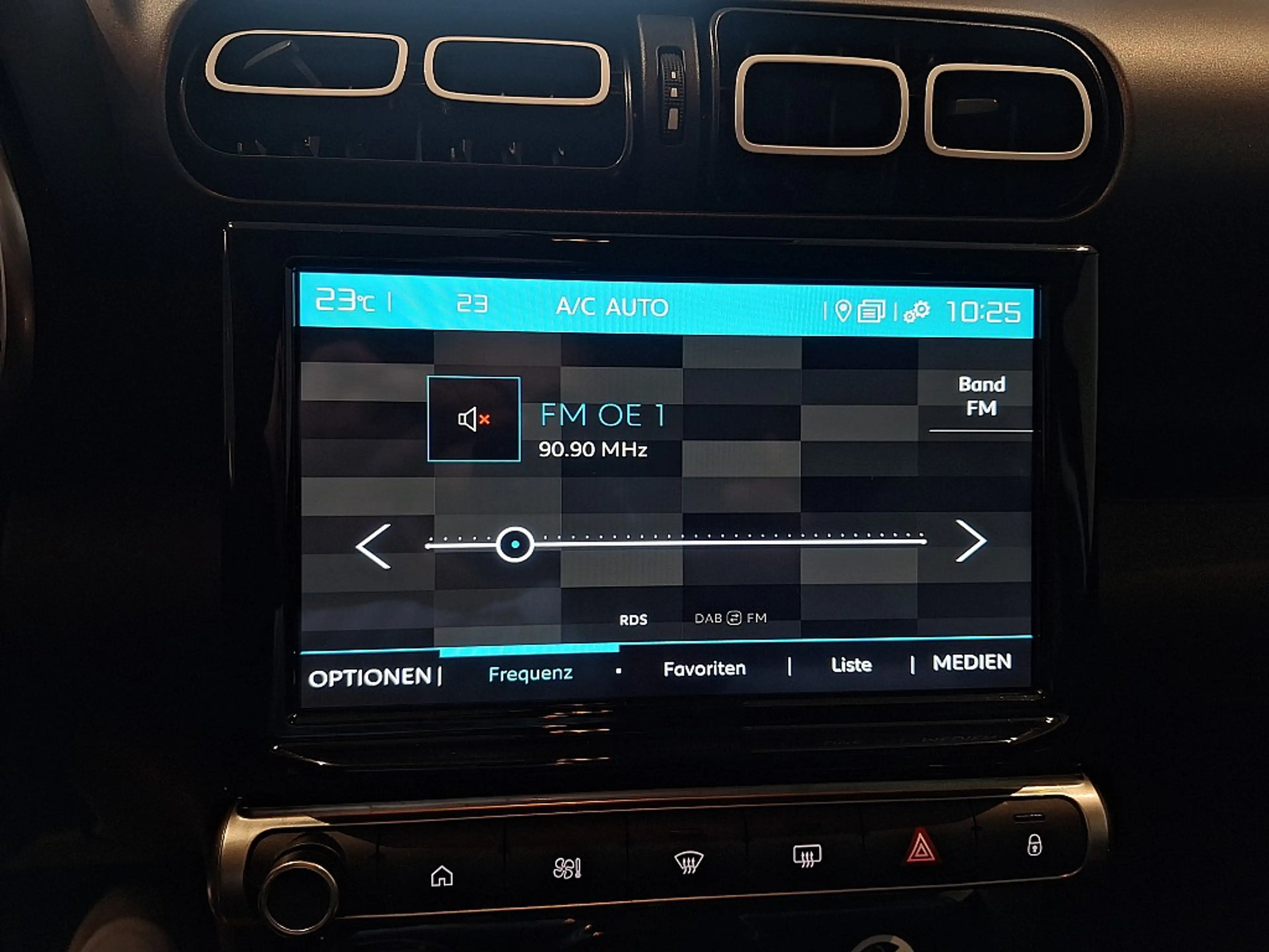 Citroen C3 Aircross PureTech130 S&S EAT6 Plus — photo 11