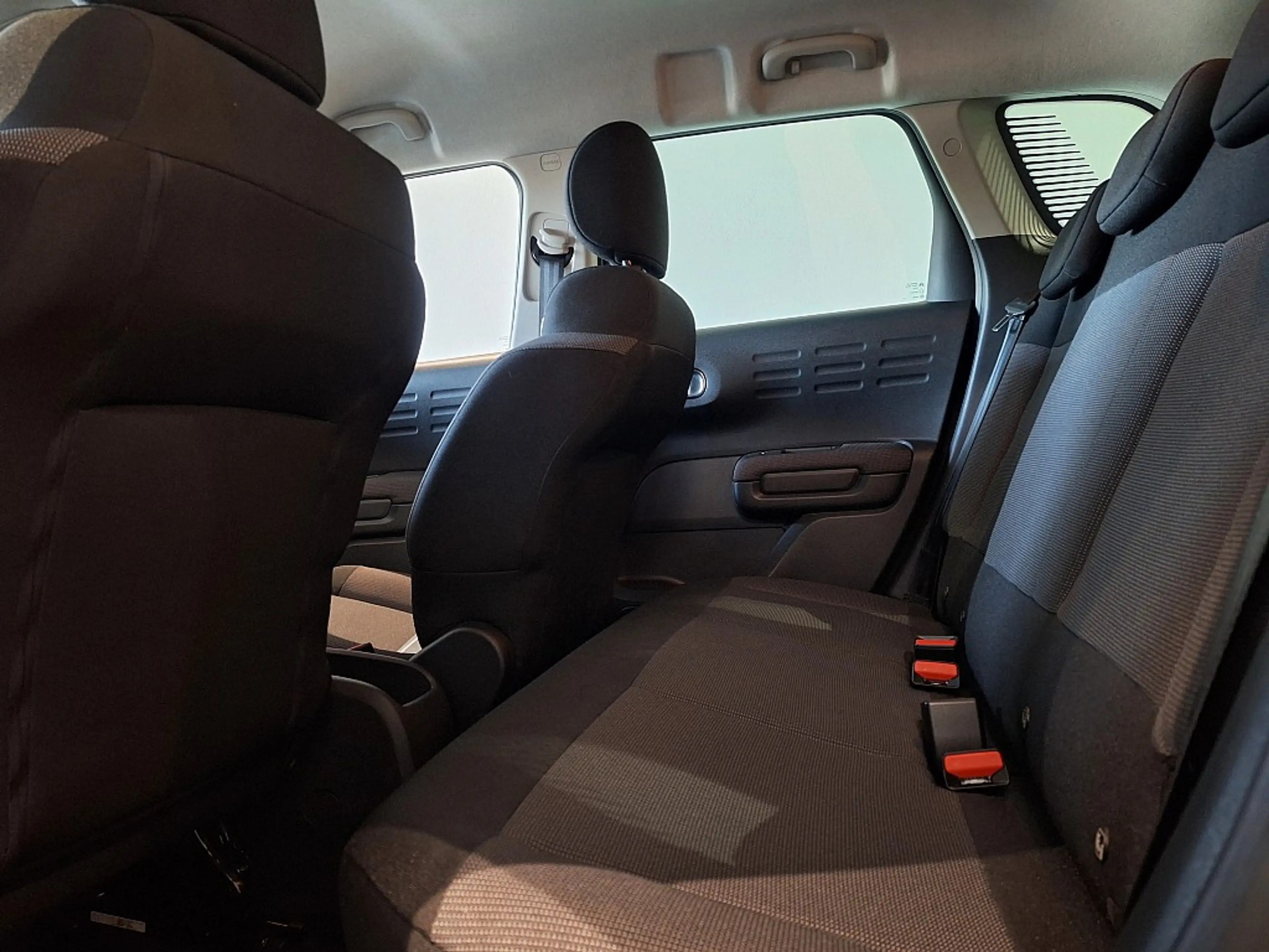 Citroen C3 Aircross PureTech130 S&S EAT6 Plus — photo 8