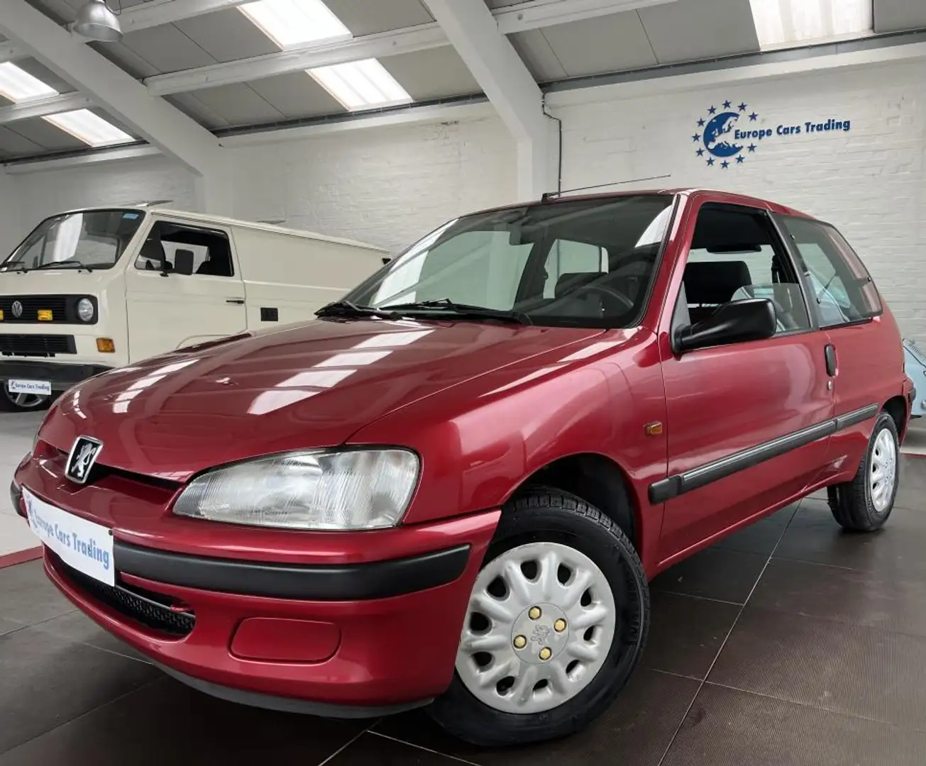 Peugeot 106 COLOR LINE 1.1 i 60CH 1ÈRE MAIN GAR 12M Rood - 1