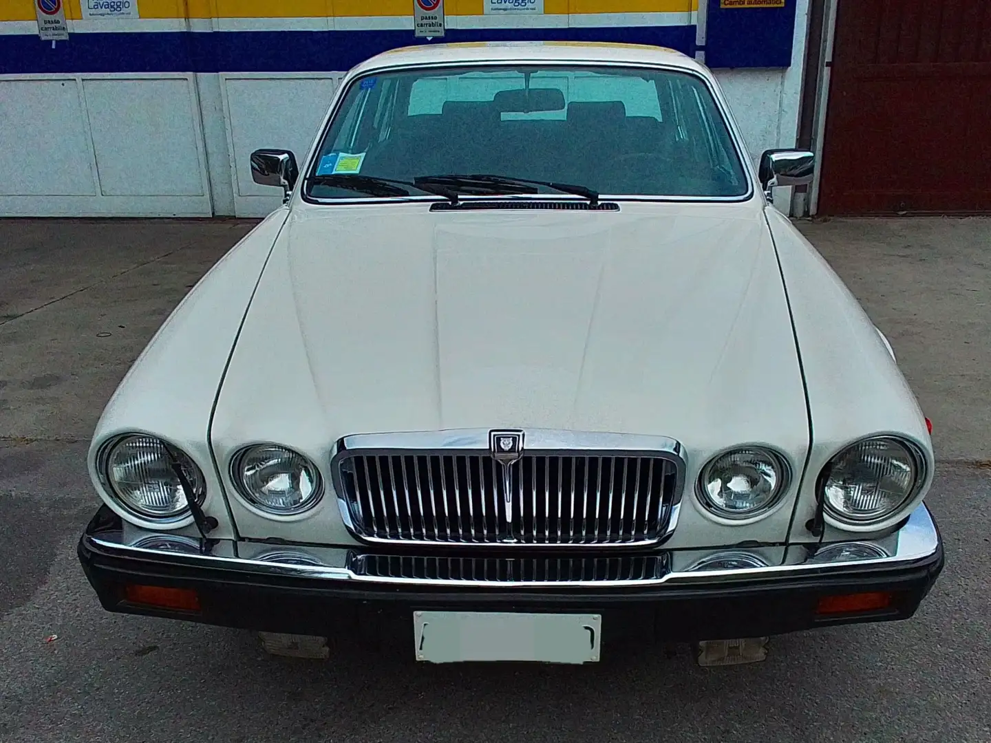 Jaguar XJ6 4.2 sovereing Weiß - 1