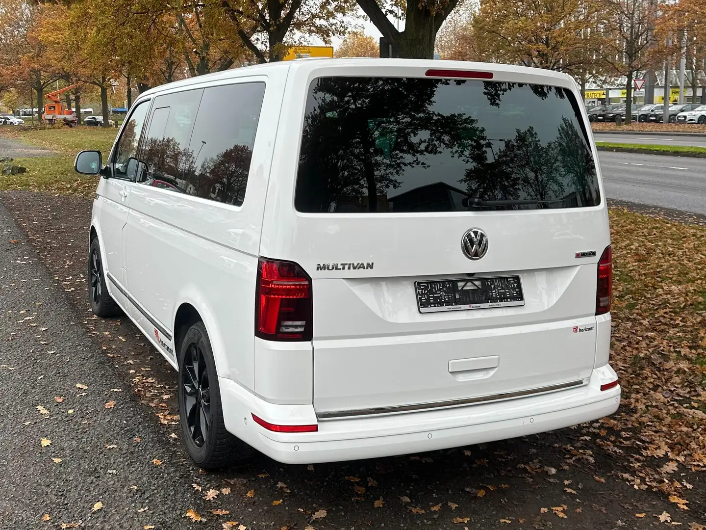 Volkswagen T6.1 Multivan Multivan T6.1 Kurz DSG Generation Six Weiß - 2