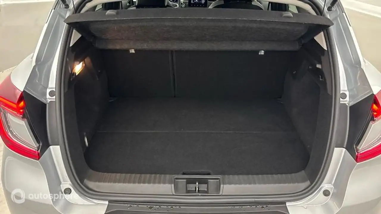Renault Captur — photo 14
