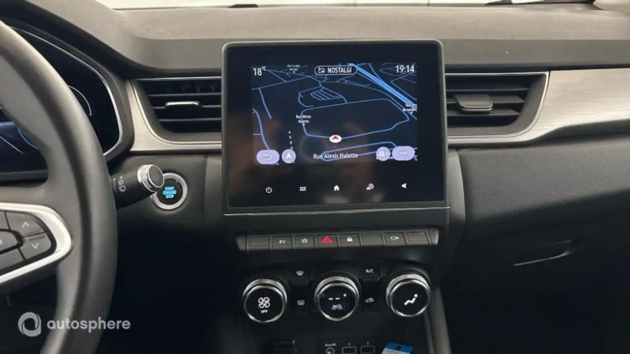Renault Captur — photo 19