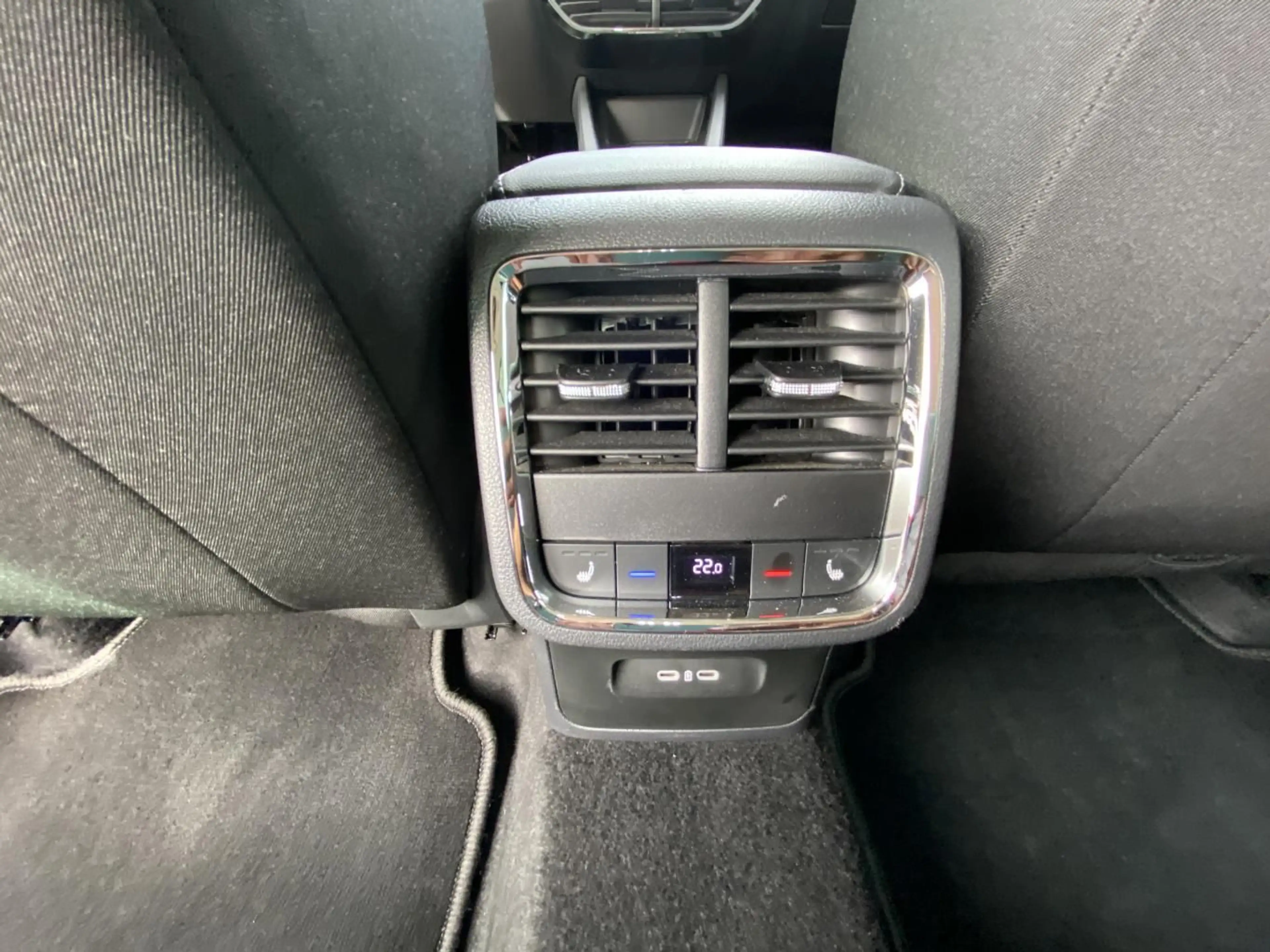 Skoda Octavia Combi 2.0 TDI DSG Style AHK+HEAD-UP+SMAR — photo 12