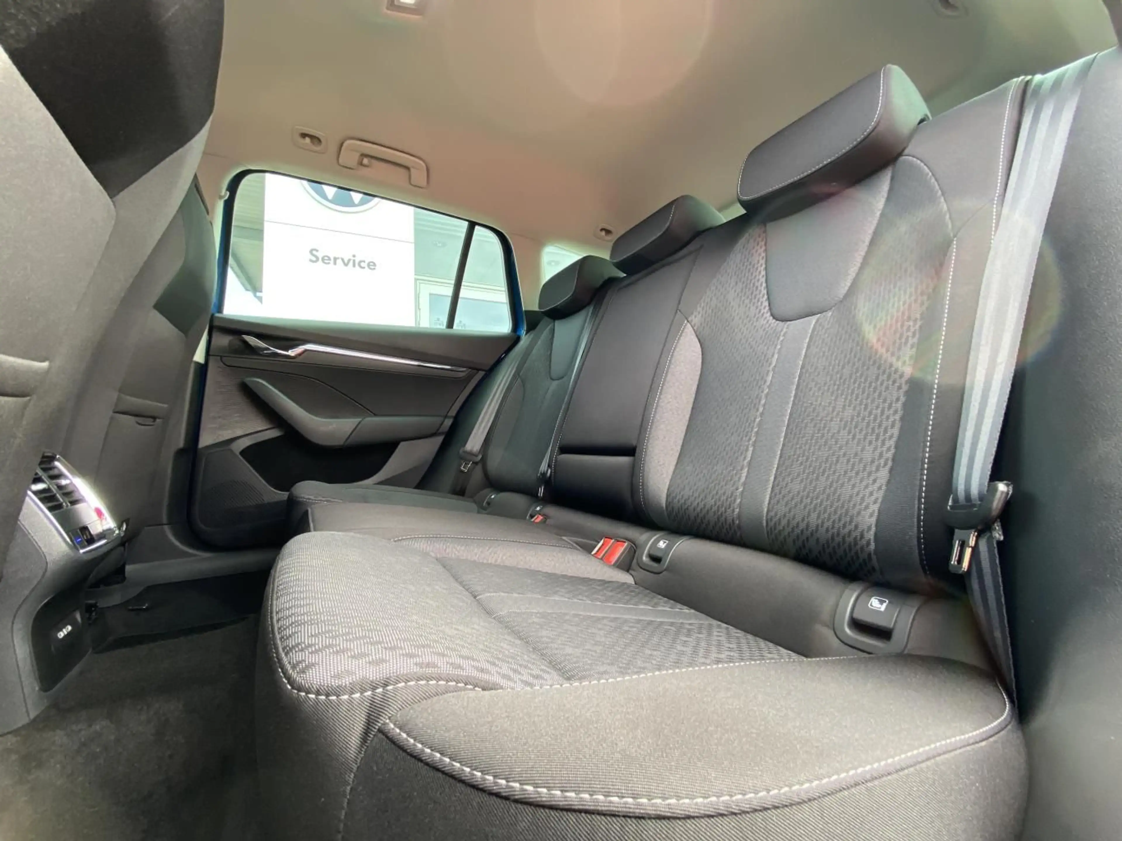 Skoda Octavia Combi 2.0 TDI DSG Style AHK+HEAD-UP+SMAR — photo 11