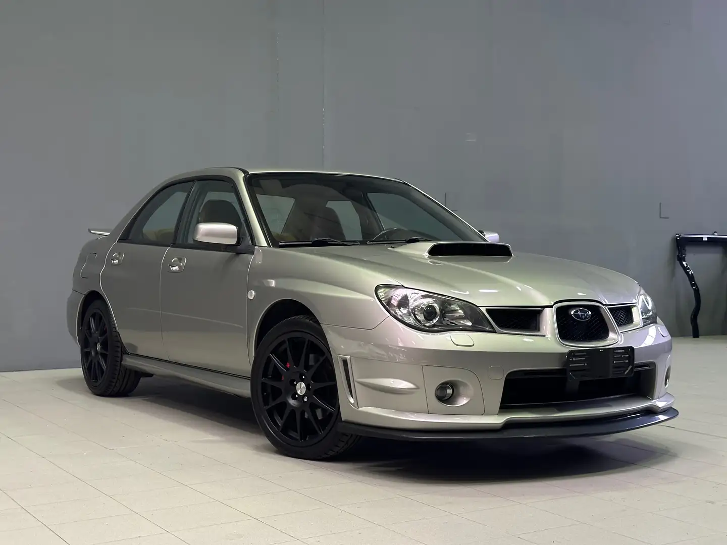 Subaru Impreza WRX Gris - 2