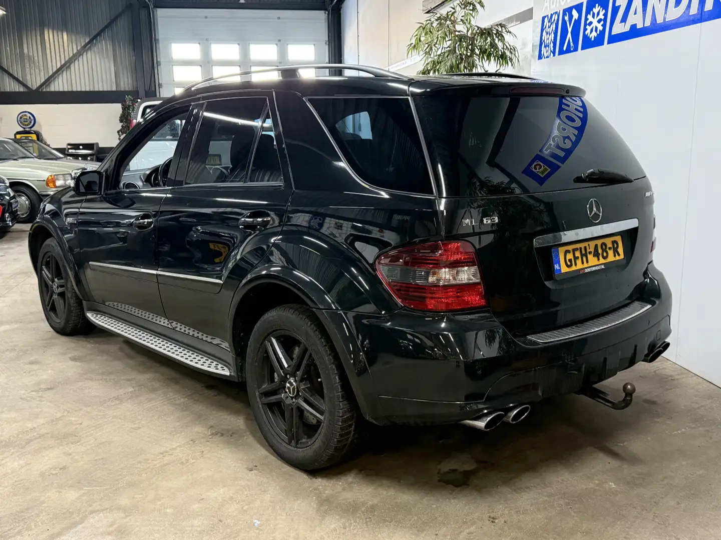 Mercedes-Benz ML 63 AMG M-klasse // Leer // niveauregeling // autom. Schwarz - 2