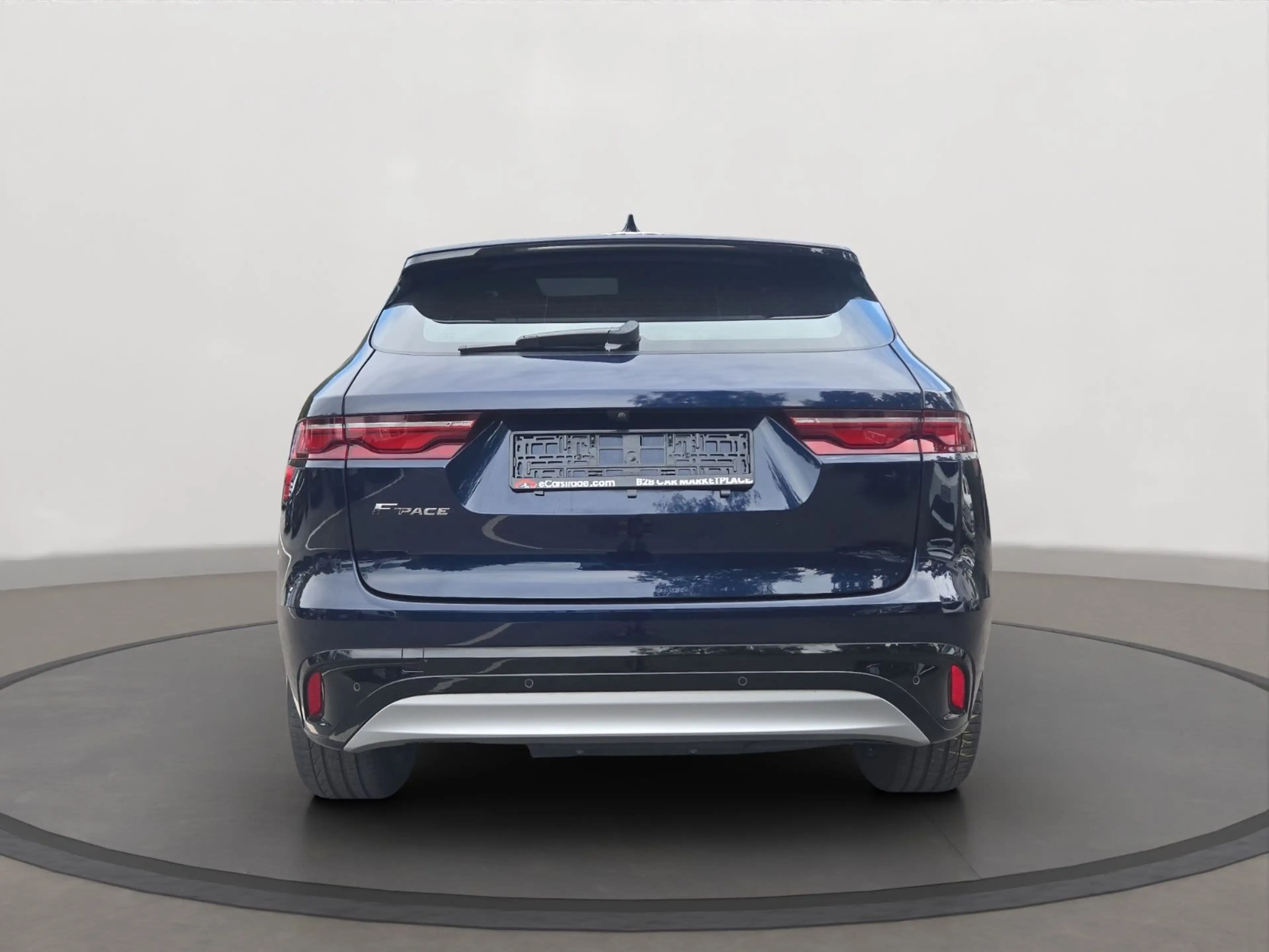 Jaguar F-Pace F-PACE AWD Leder/2PDC/e-Sitze/SHZ/SHD/Pano — photo 4