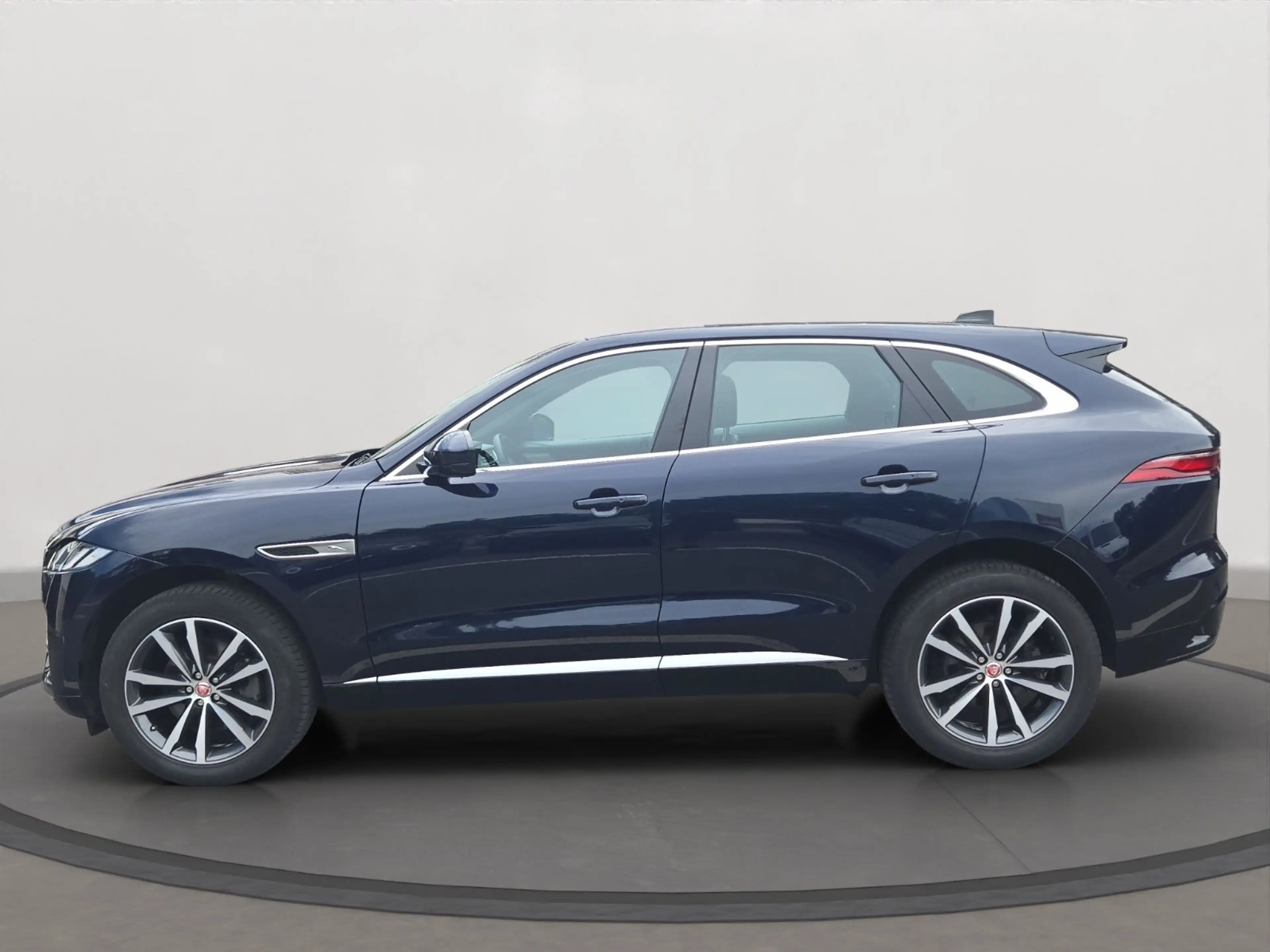 Jaguar F-Pace F-PACE AWD Leder/2PDC/e-Sitze/SHZ/SHD/Pano — photo 3