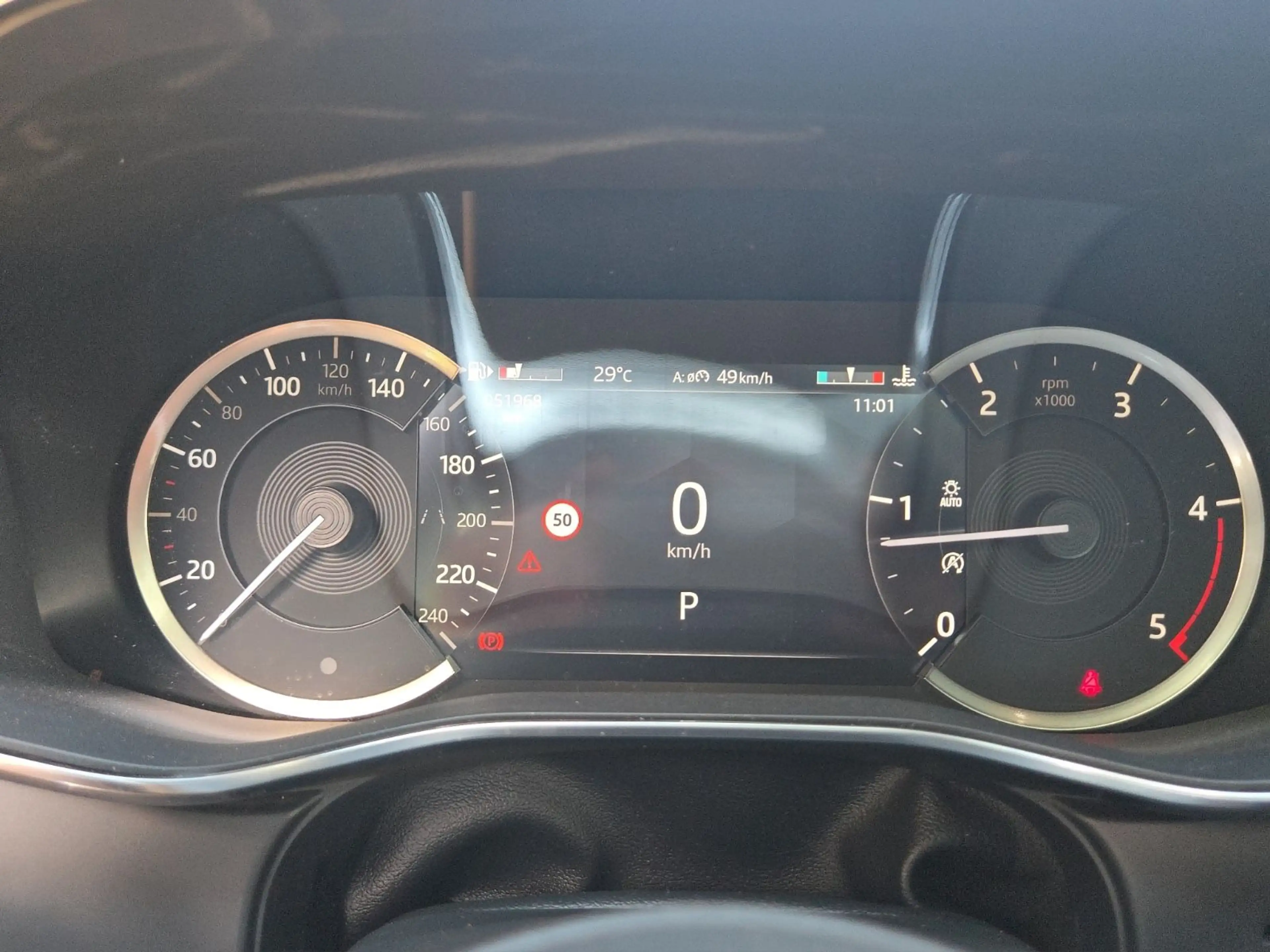 Jaguar F-Pace F-PACE AWD Leder/2PDC/e-Sitze/SHZ/SHD/Pano — photo 12