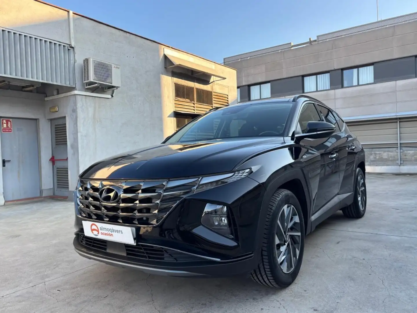 Hyundai TUCSON TECNO SKY 1.6 TGDI MHEV 150CV DCT 5P Negro - 2
