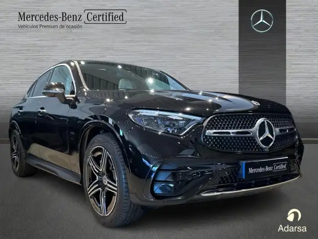 Mercedes-Benz GLC view 3