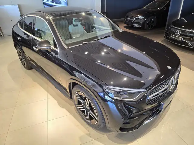 Mercedes-Benz GLC view 12