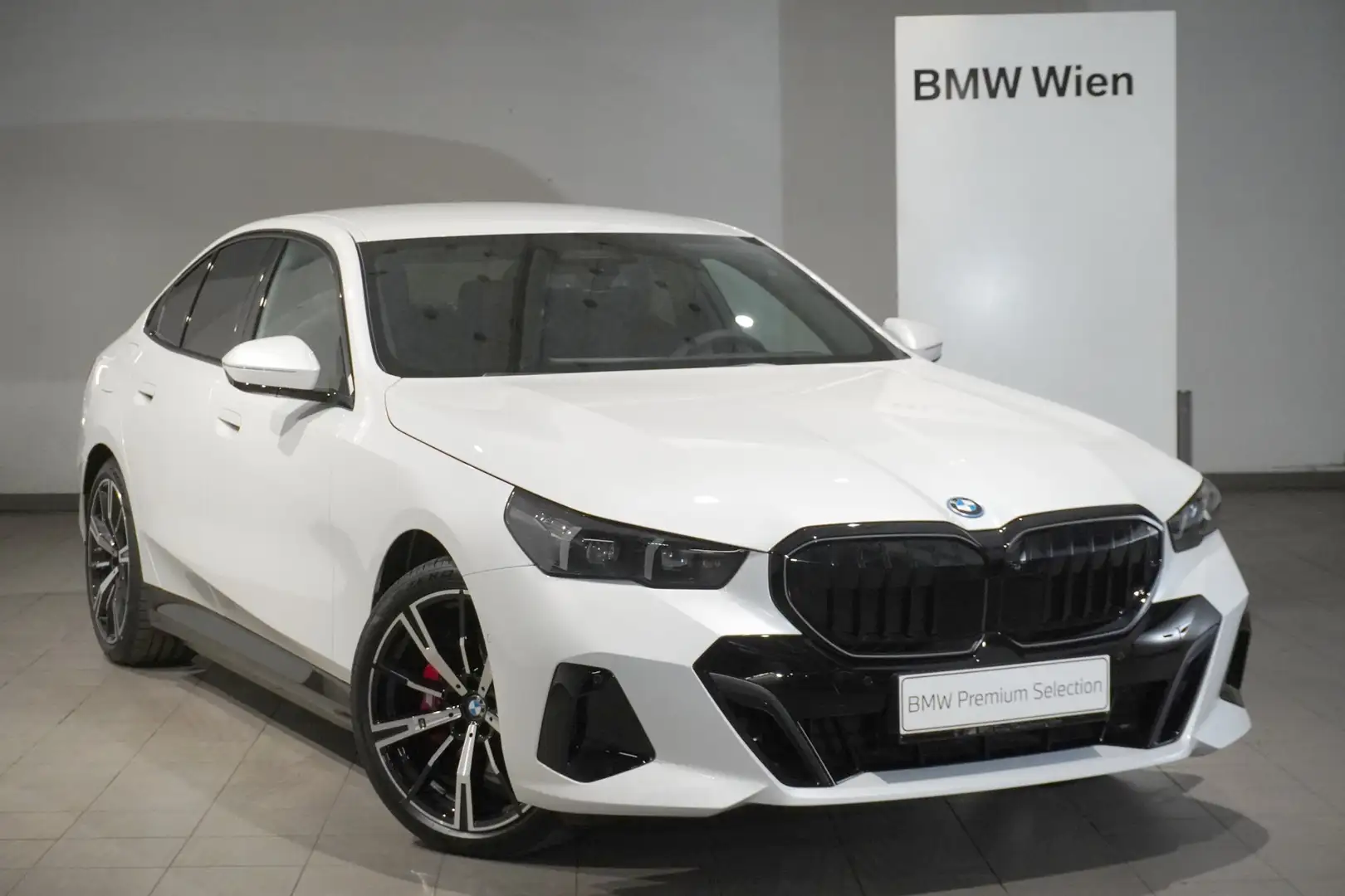 BMW 530 e xDrive Weiß - 1