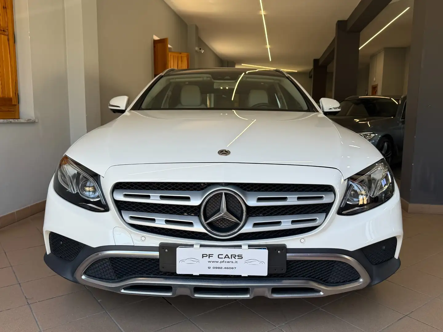 Mercedes-Benz E 220 E 220 d S.W. 4Matic Auto Premium Plus All-Terrain Weiß - 2