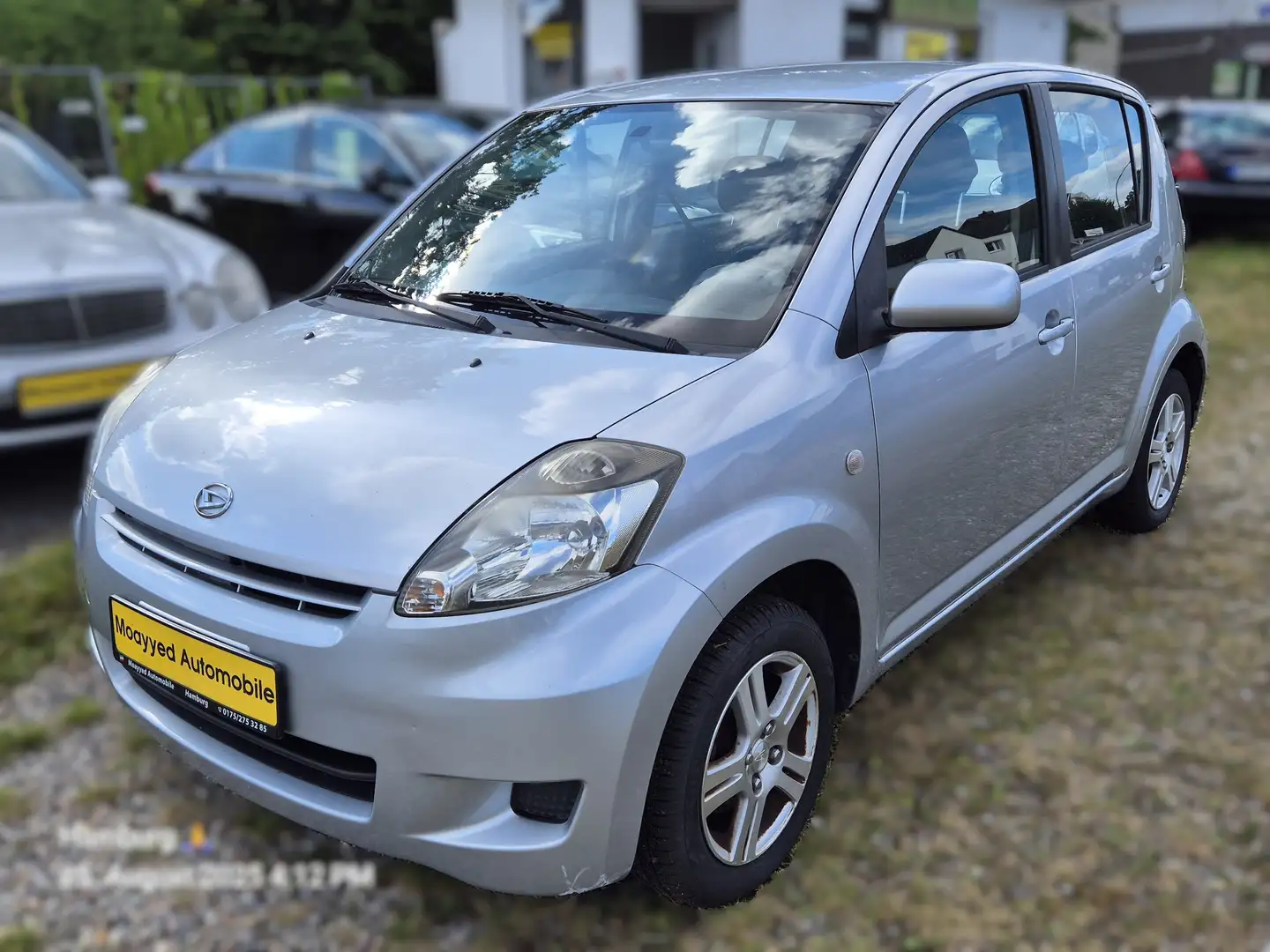 Daihatsu Sirion Sirion 1.3 Klima 4 Tür 1 Hand TÜV 03.2027 Grau - 1