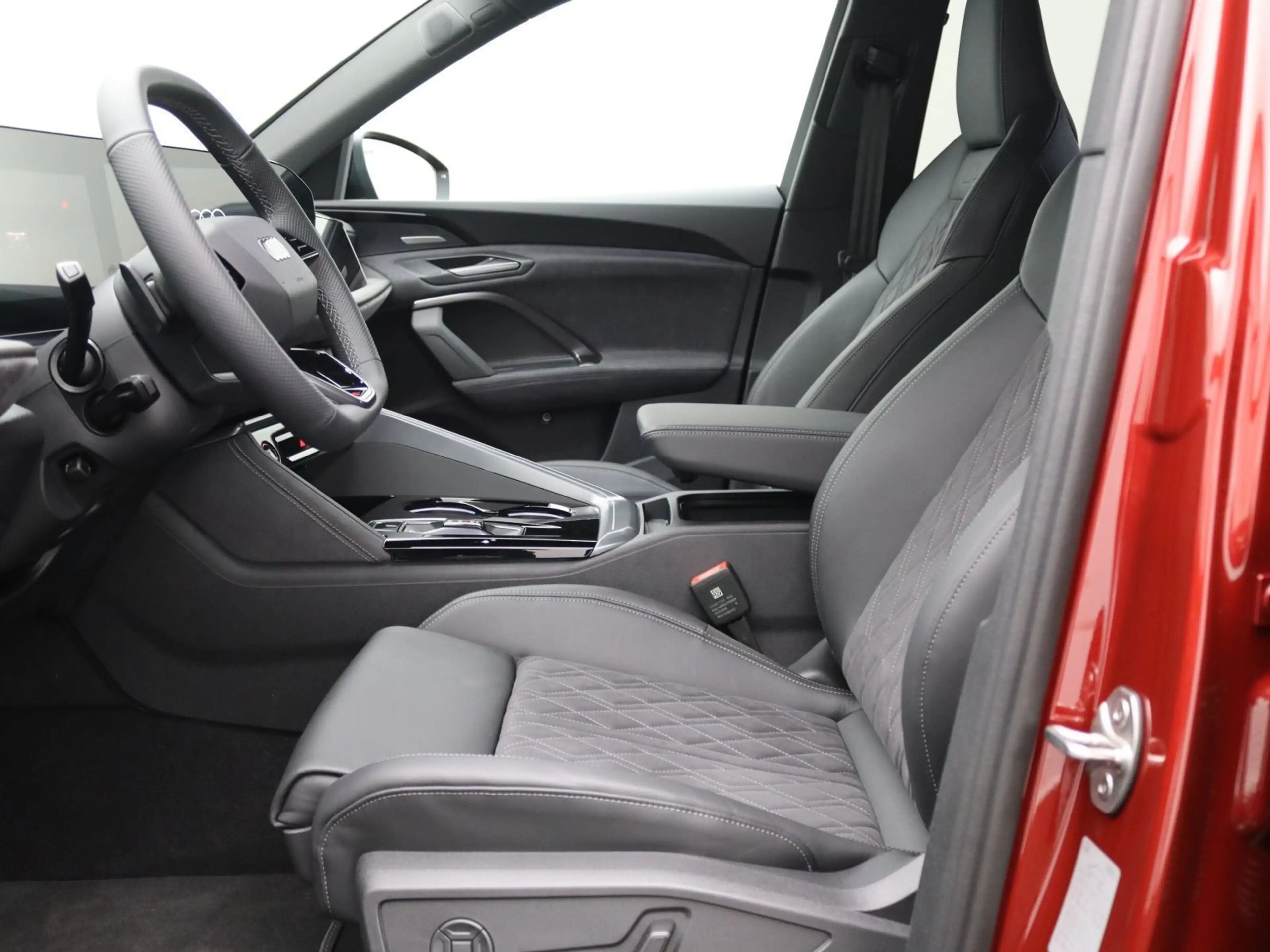 Audi Q5 e-hybrid quattro, Pano, TechPro, AHK, Luftfed — photo 12