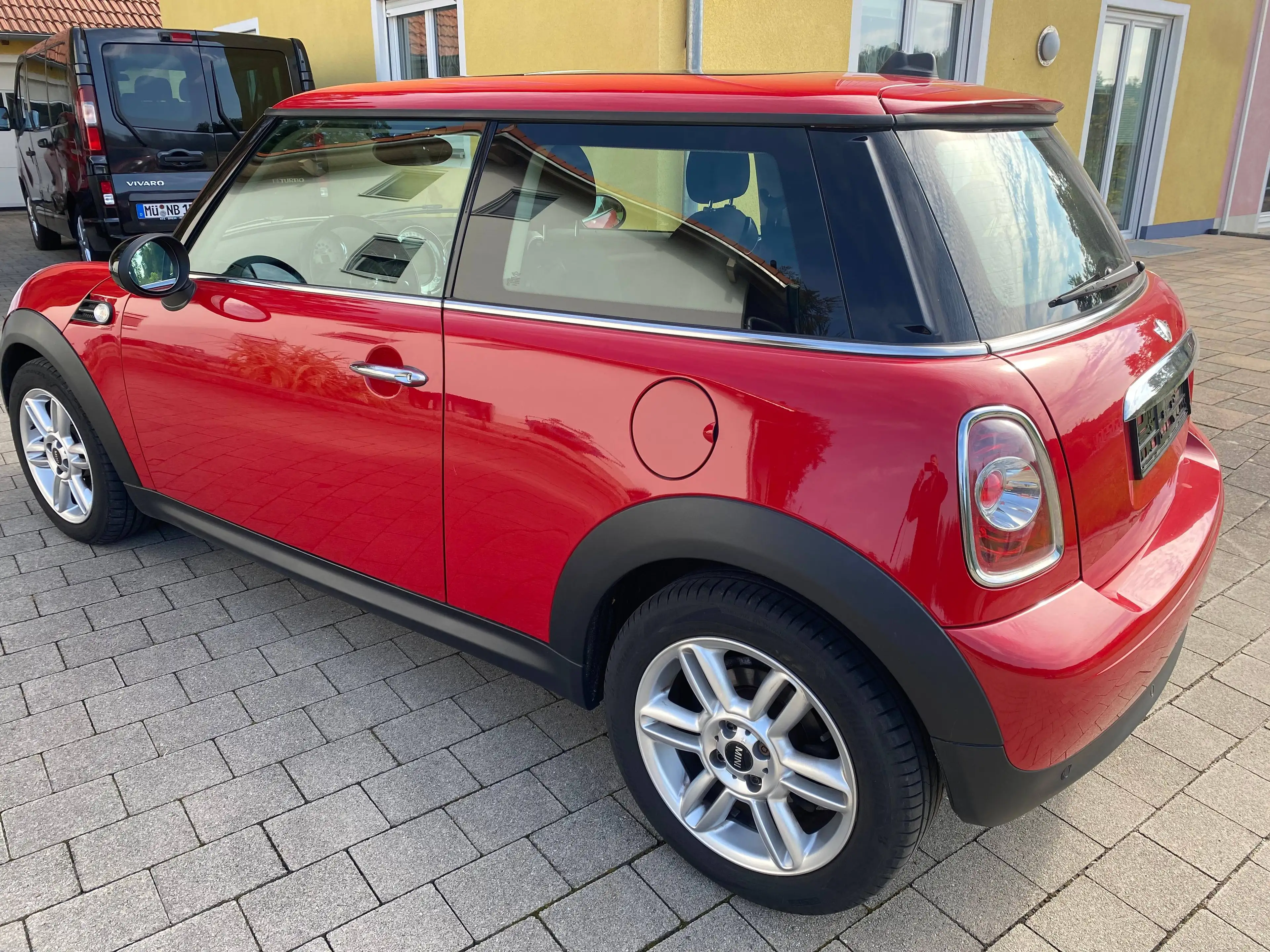 MINI One Cooper — photo 3
