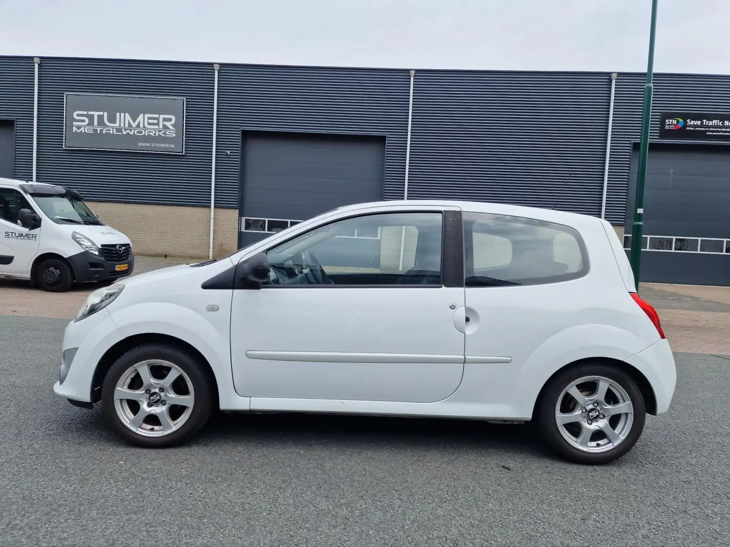Renault Twingo 1.2 Dynamique AIRCO 2 X SLEUTELS ELEC.PAKET Wit - 2