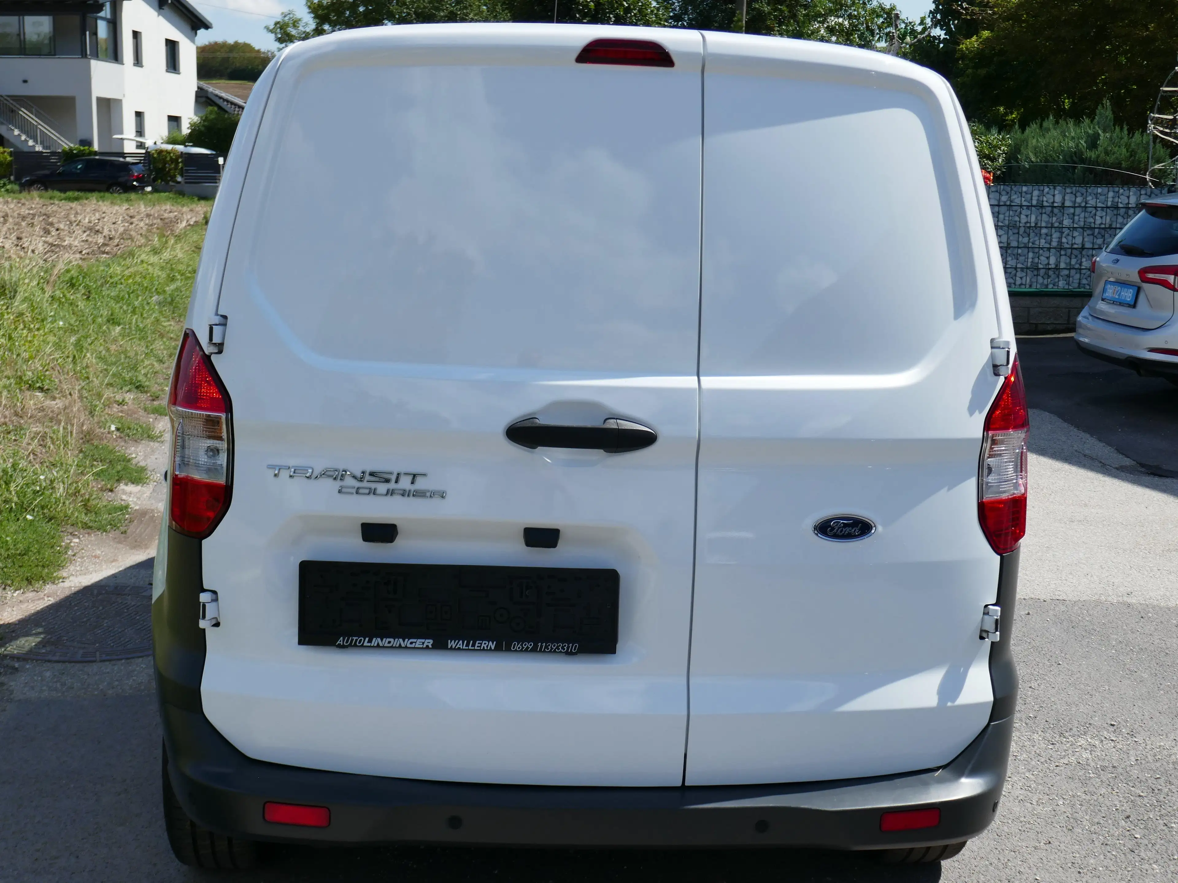 Ford Transit Courier Trend — photo 6