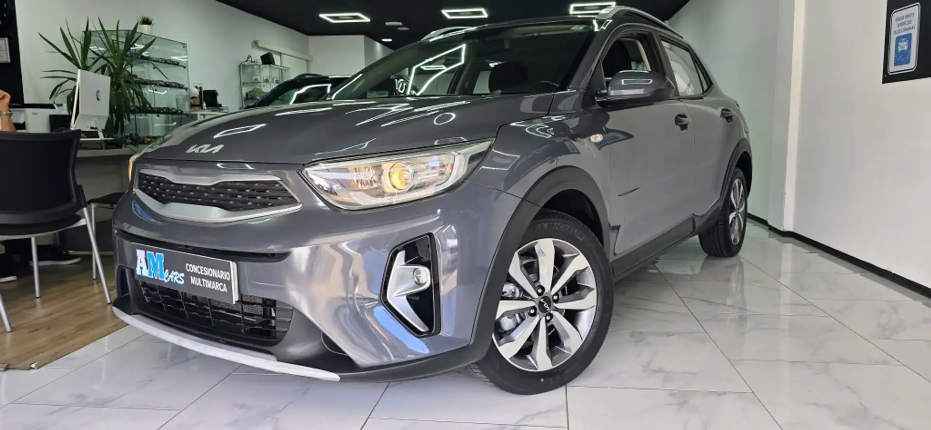 Kia Stonic 1.0 T-GDi MHEV Drive 100 Gris - 2