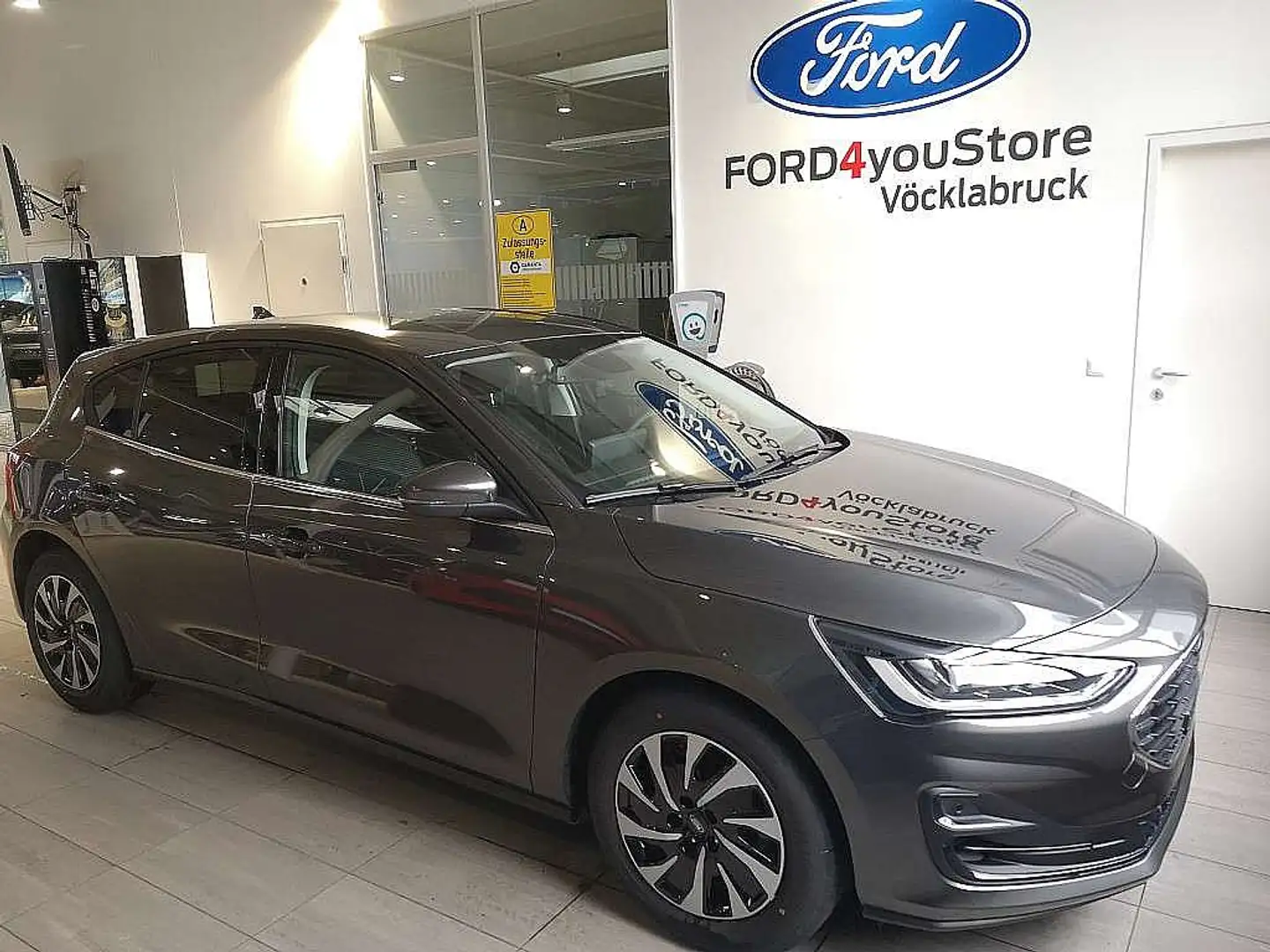 Ford Focus 5-trg. Titanium Edition Grau - 1