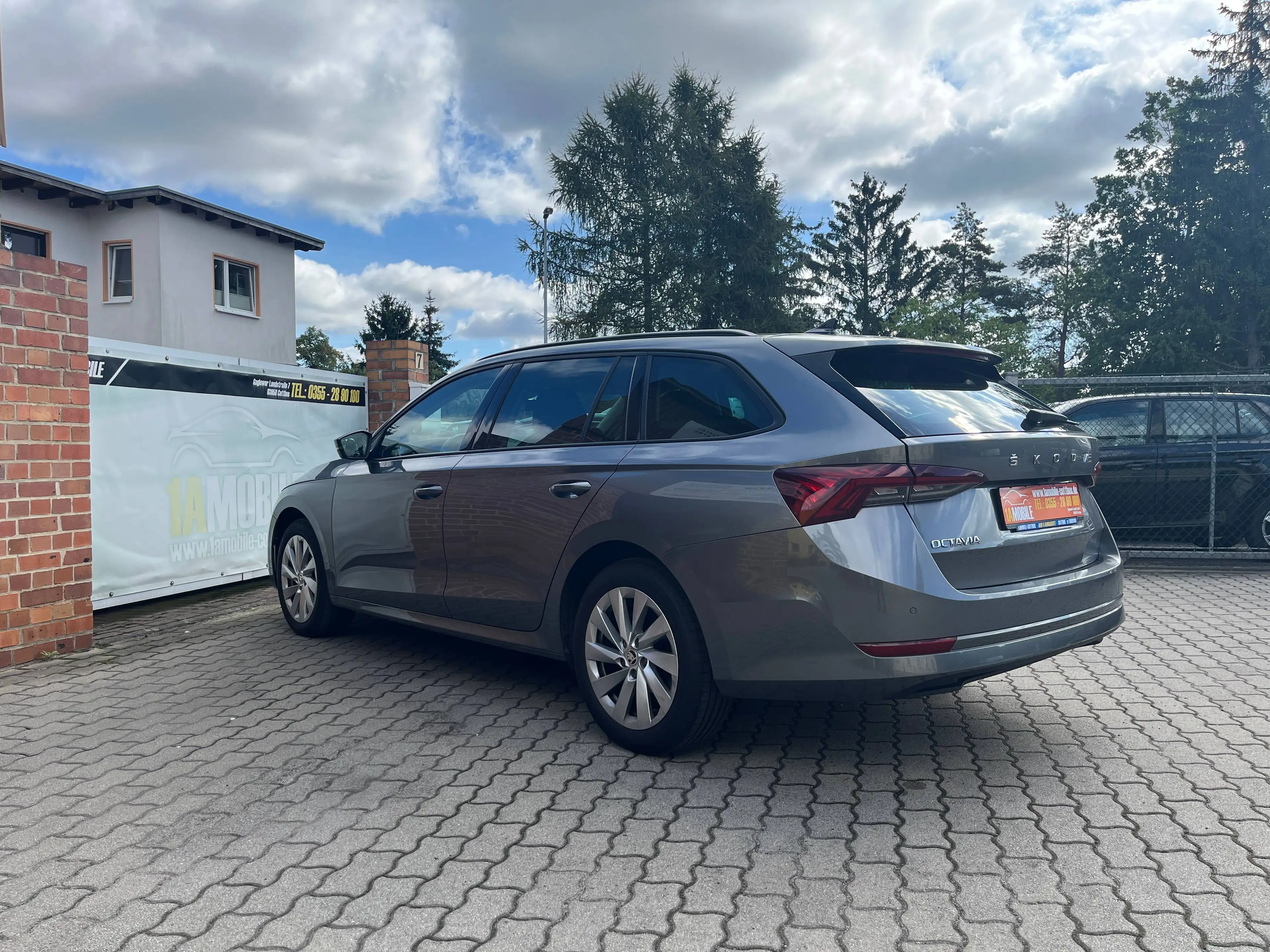 Skoda Octavia Kamera - Sitzh. - AHK - LED — photo 3